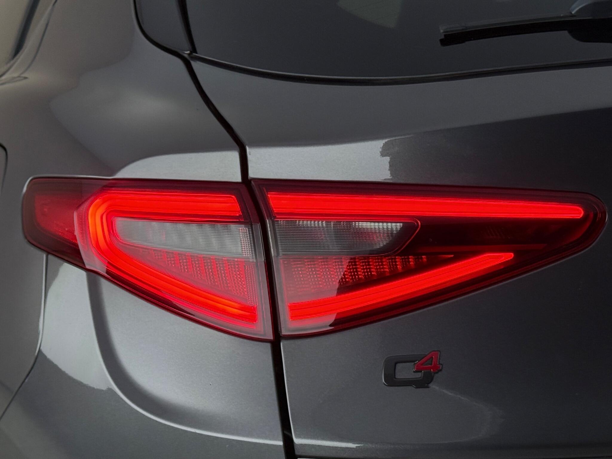 Alfa Romeo Stelvio view 12