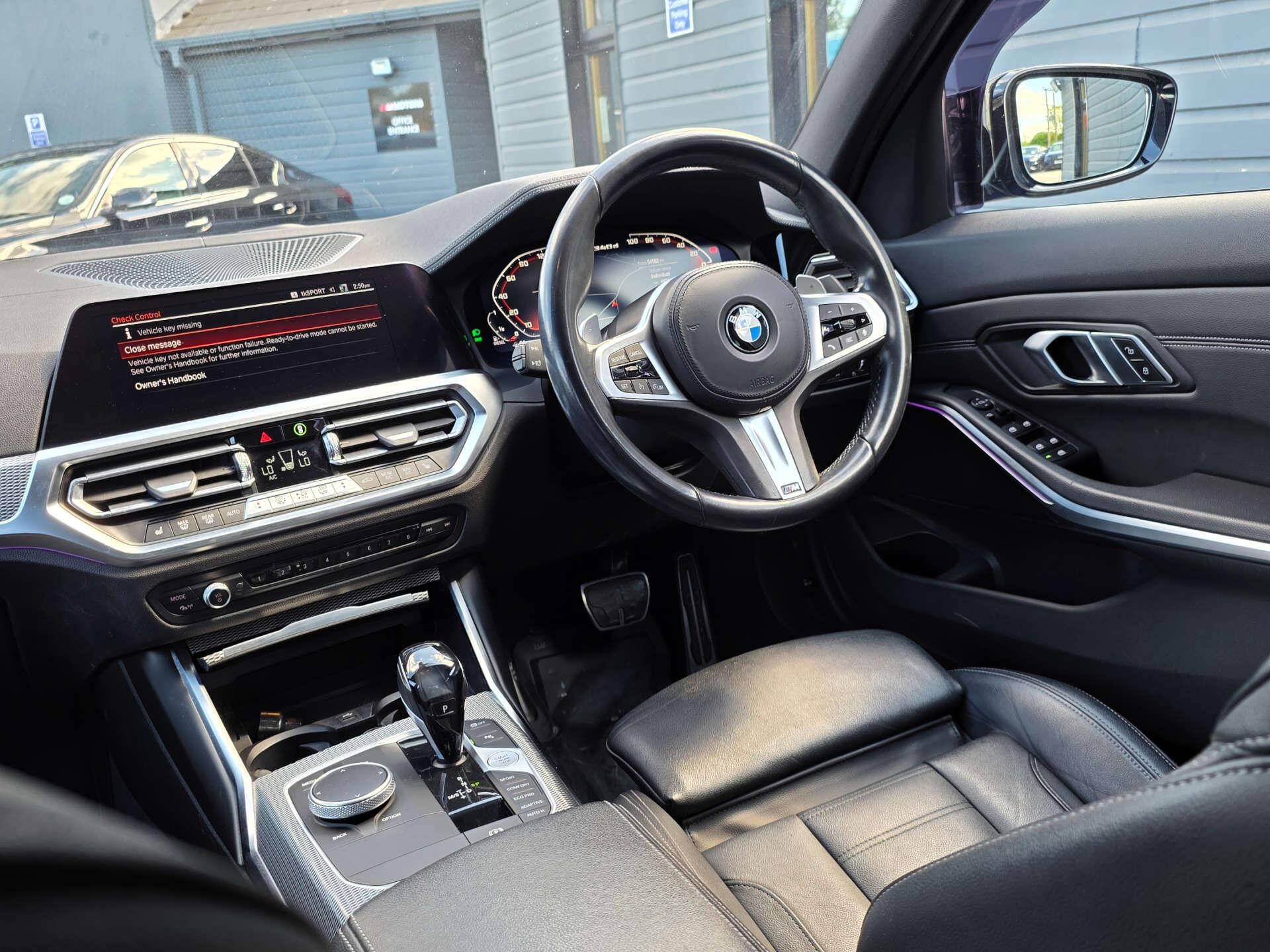 BMW 3 Series view 23