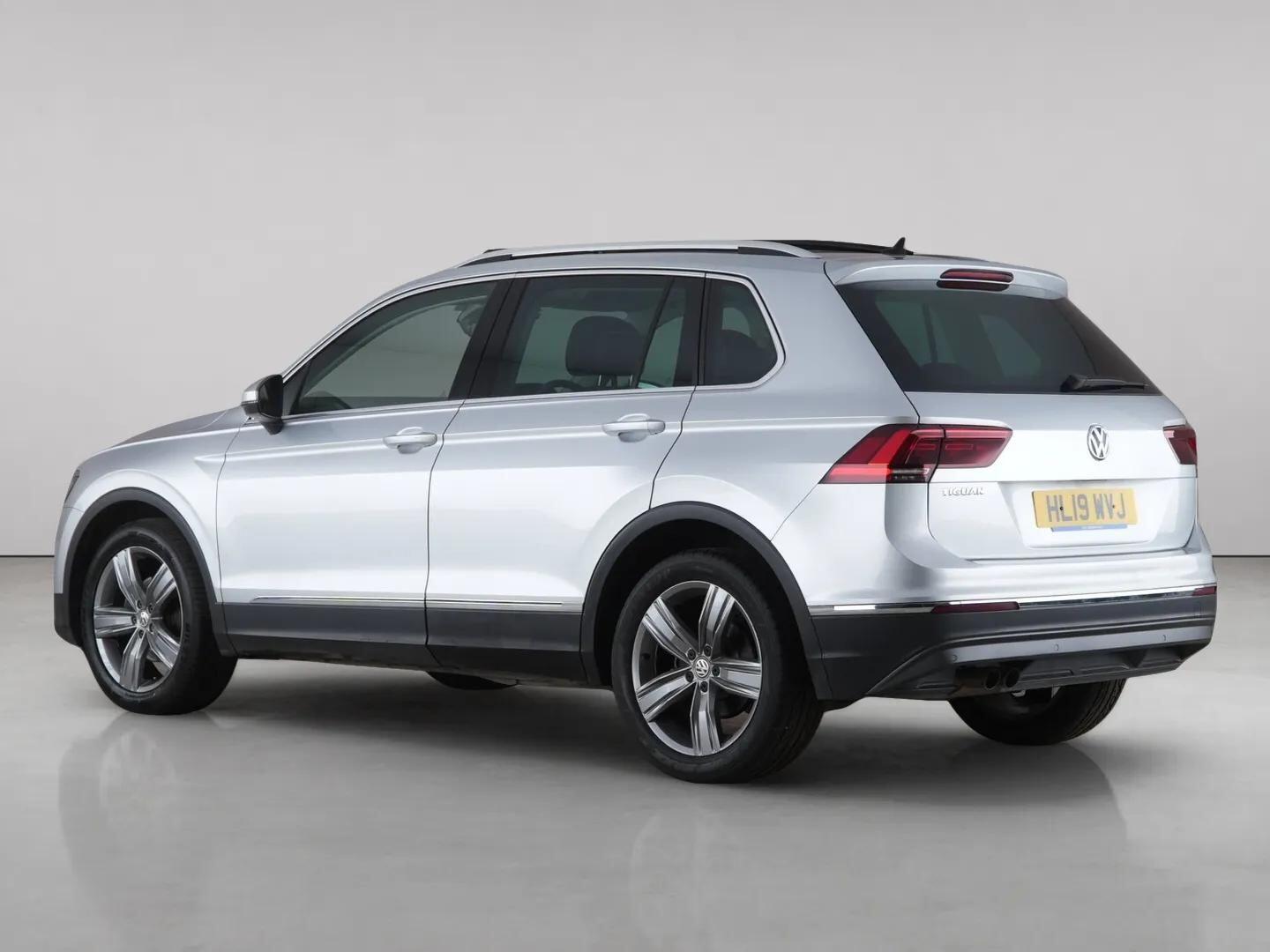 Volkswagen Tiguan view 8