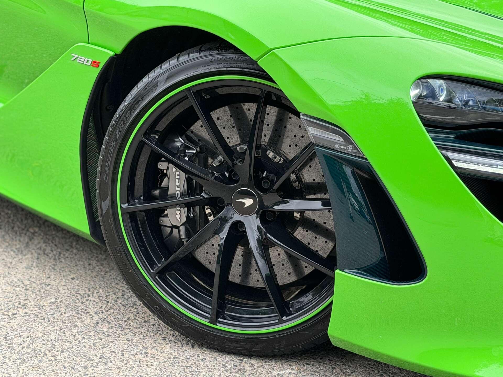 Mclaren 720s view 10