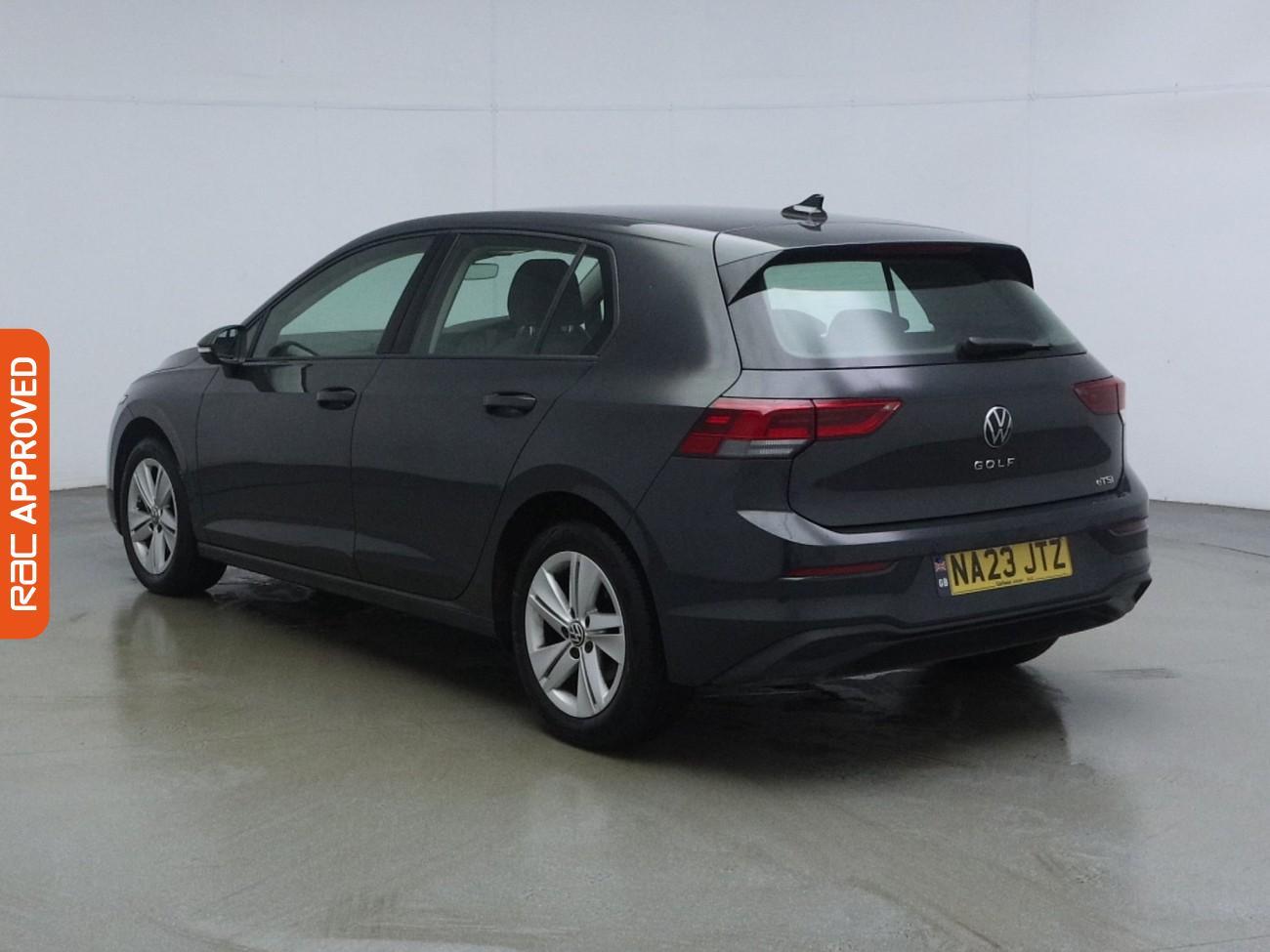 Volkswagen Golf view 4