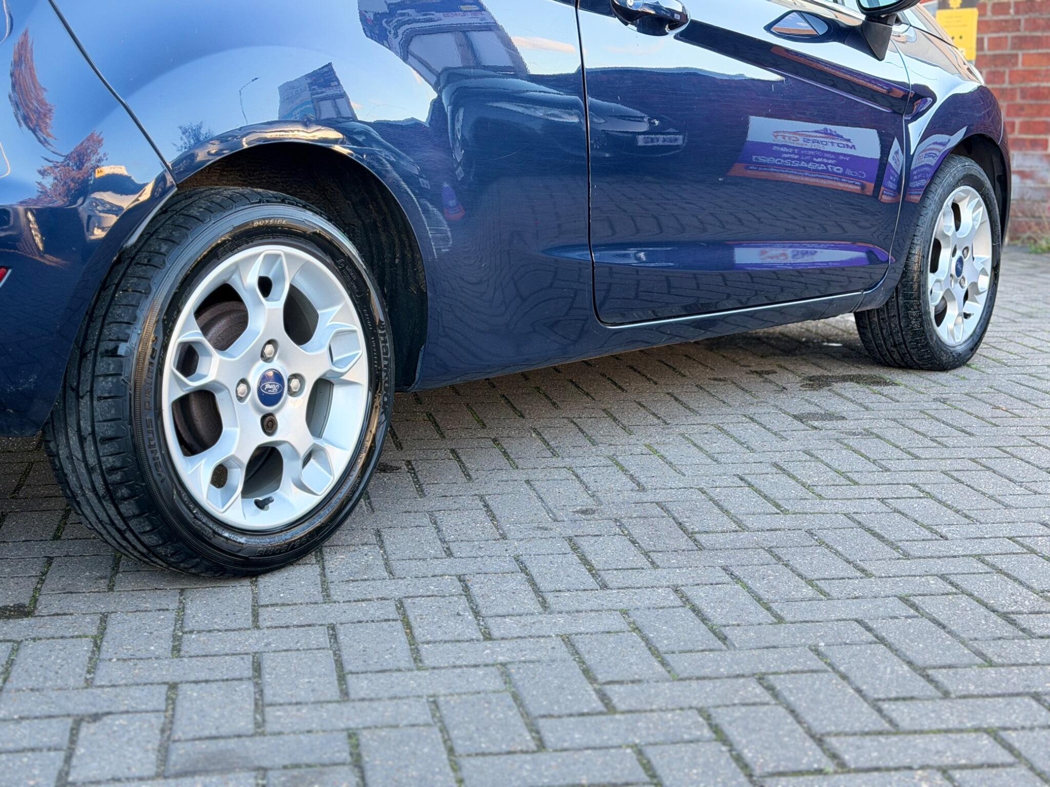 Ford Fiesta view 10