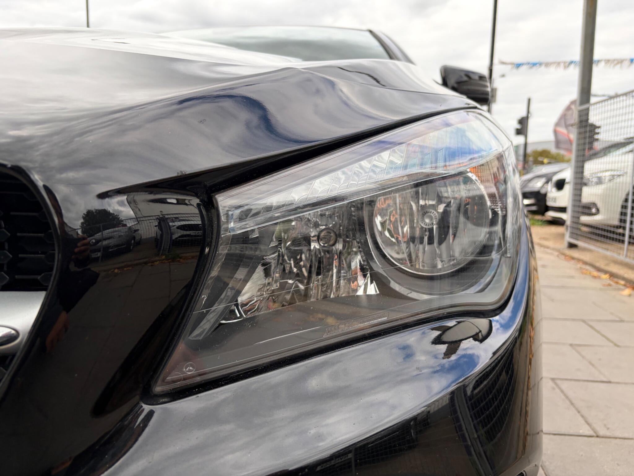 Mercedes-Benz Cla view 11