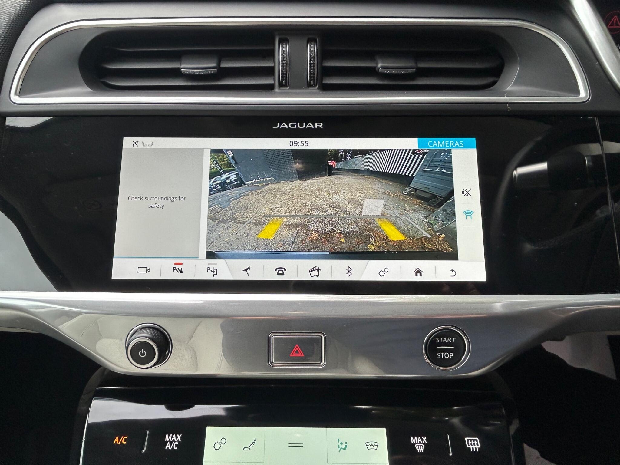Jaguar I-Pace view 41