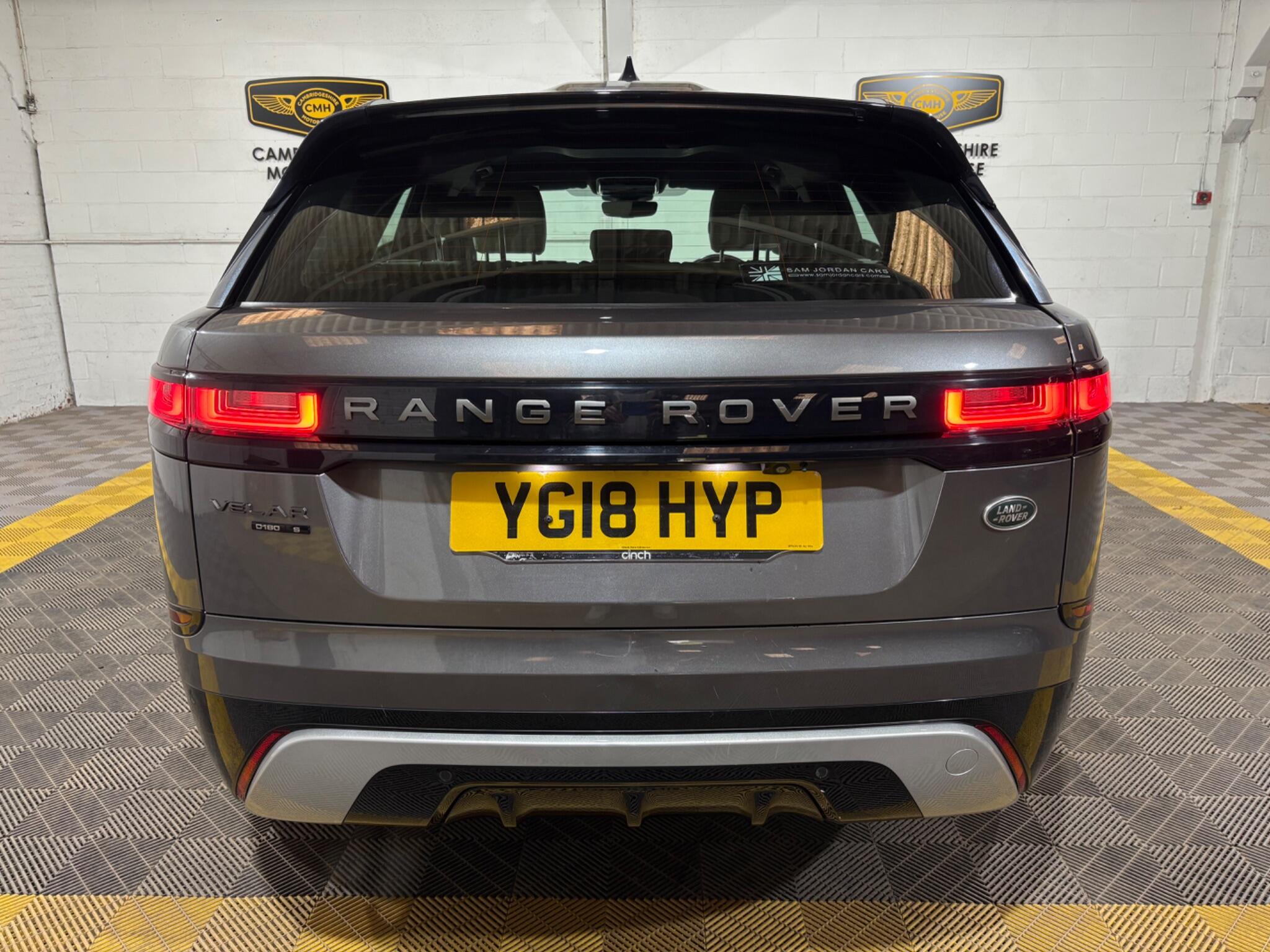 Land Rover Range Rover Velar view 86
