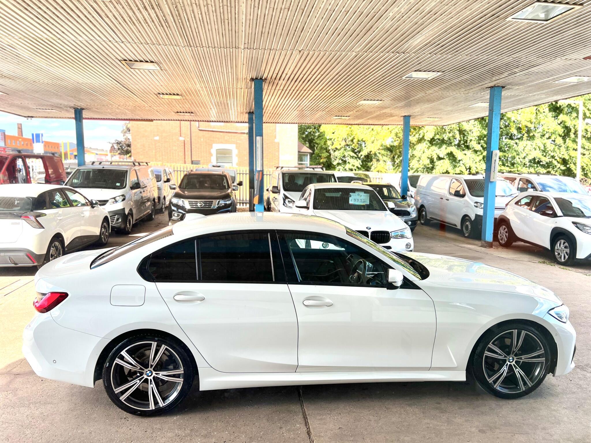 BMW 3 Series view 22