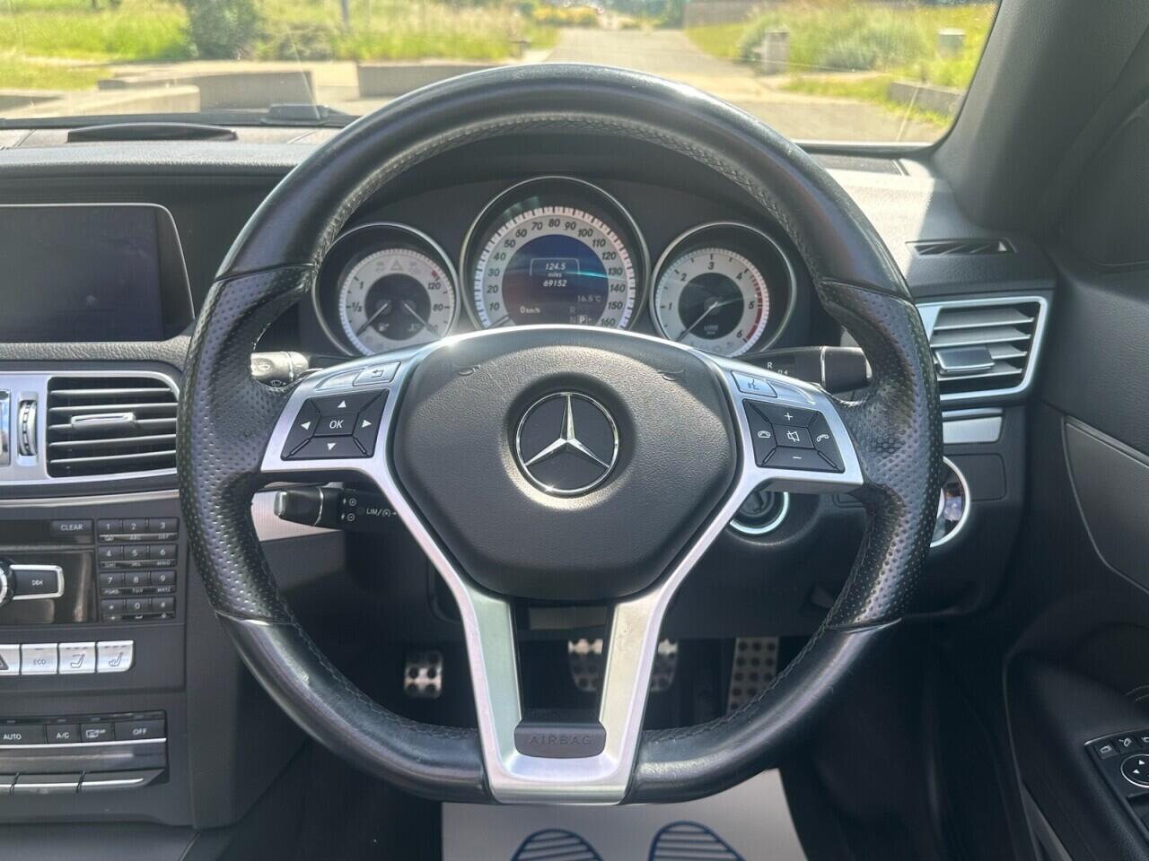 Mercedes-Benz E-Class view 29