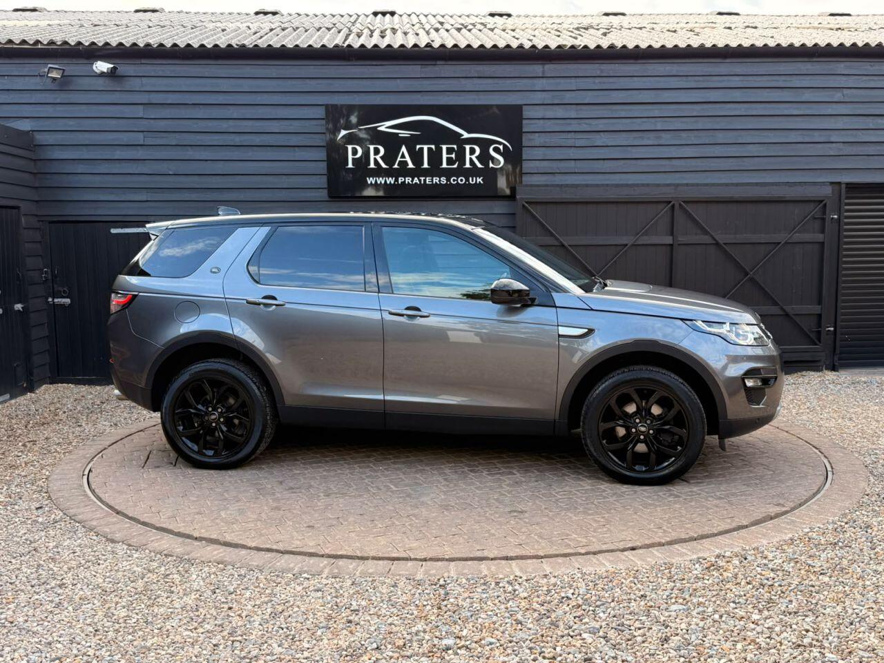 Land Rover Discovery Sport view 30
