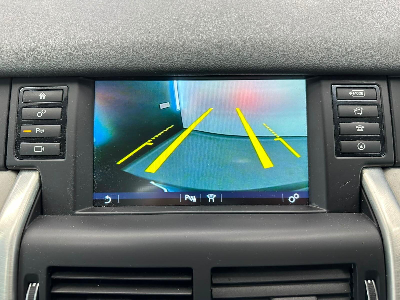 Land Rover Discovery Sport view 33