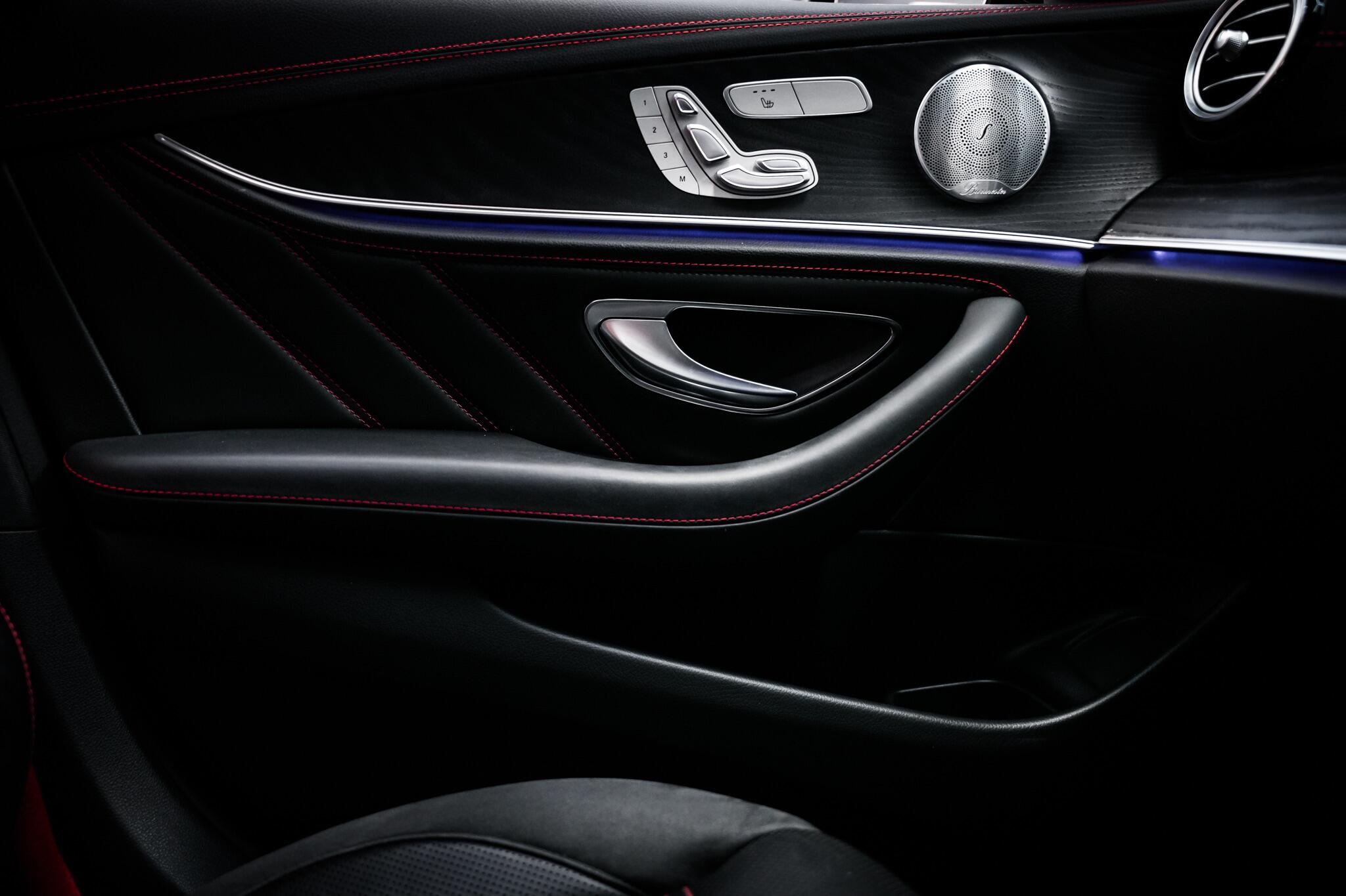 Mercedes-Benz E-Class view 52