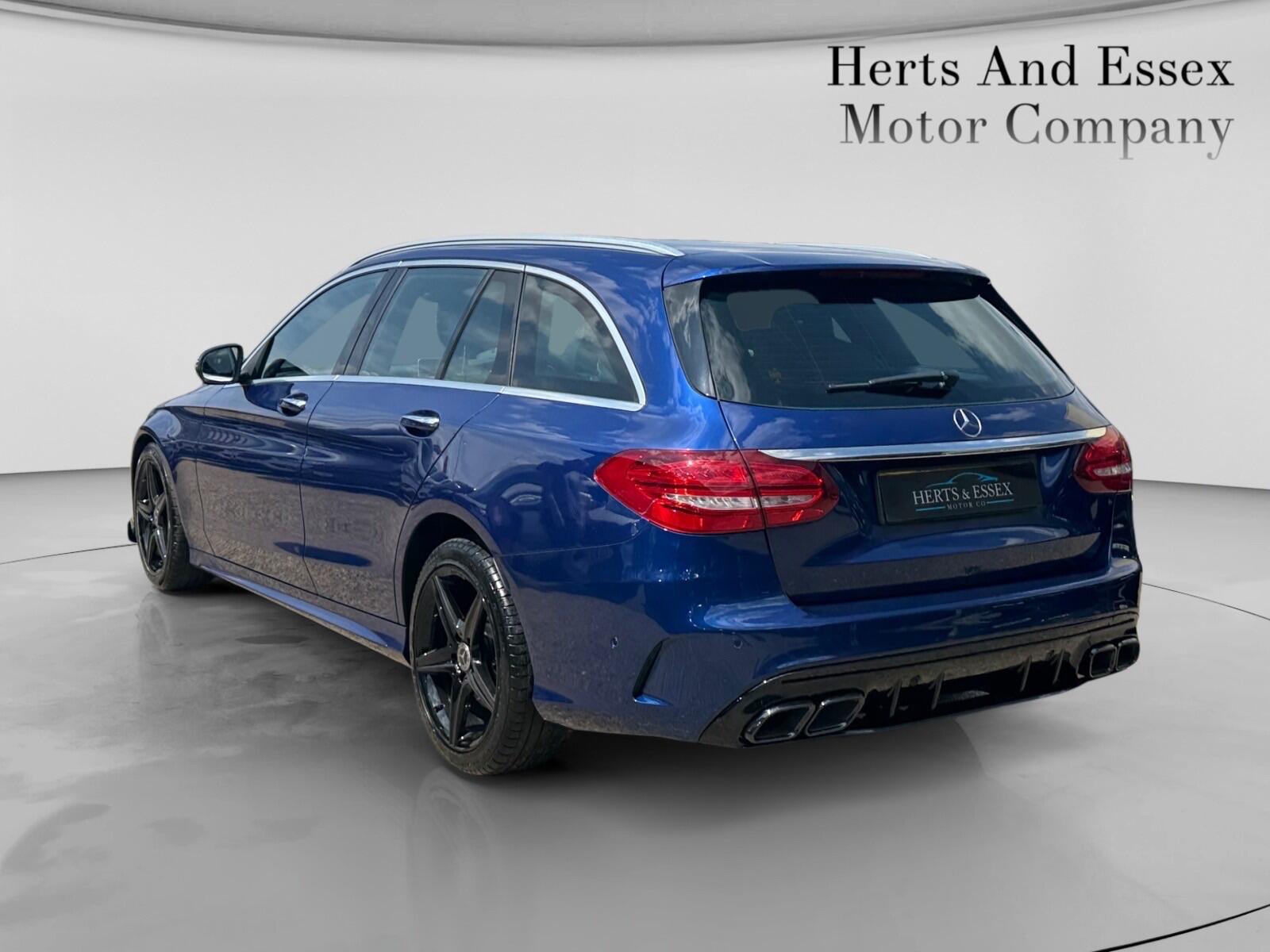 Mercedes-Benz C Class view 4