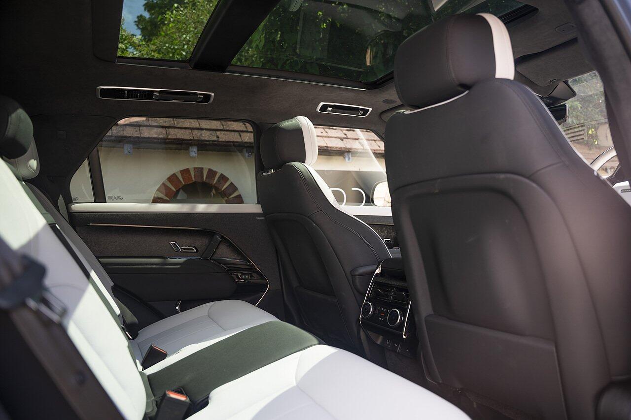 Land Rover Range Rover Sport view 16