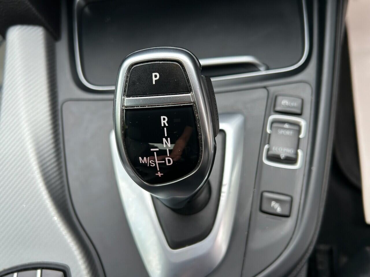 BMW 4 Series view 32