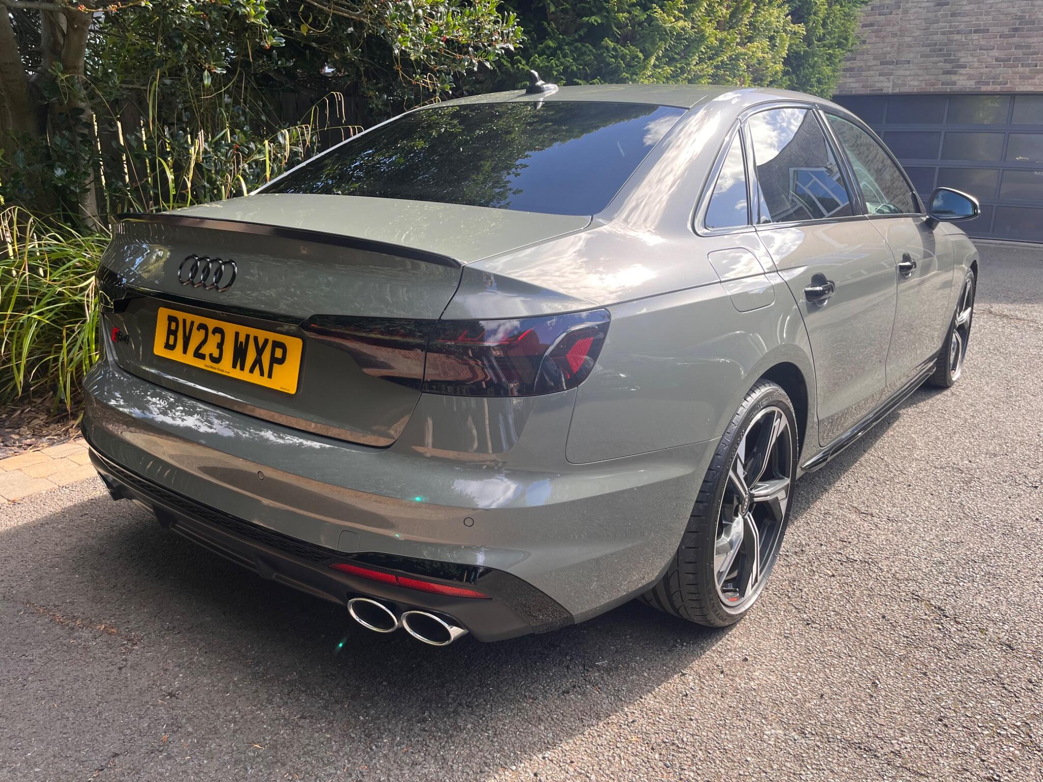 Audi S4 view 13