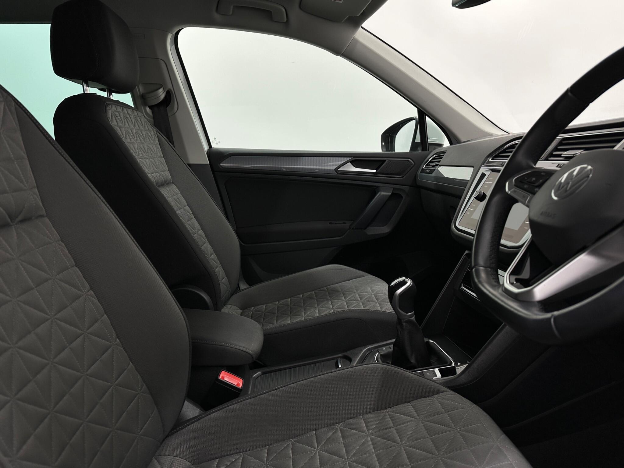 Volkswagen Tiguan view 30
