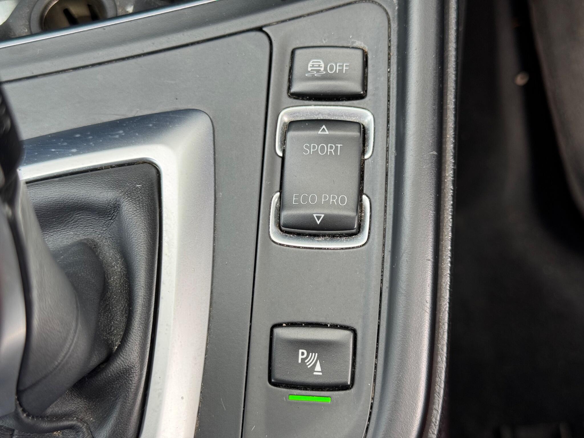 BMW 3 Series view 36