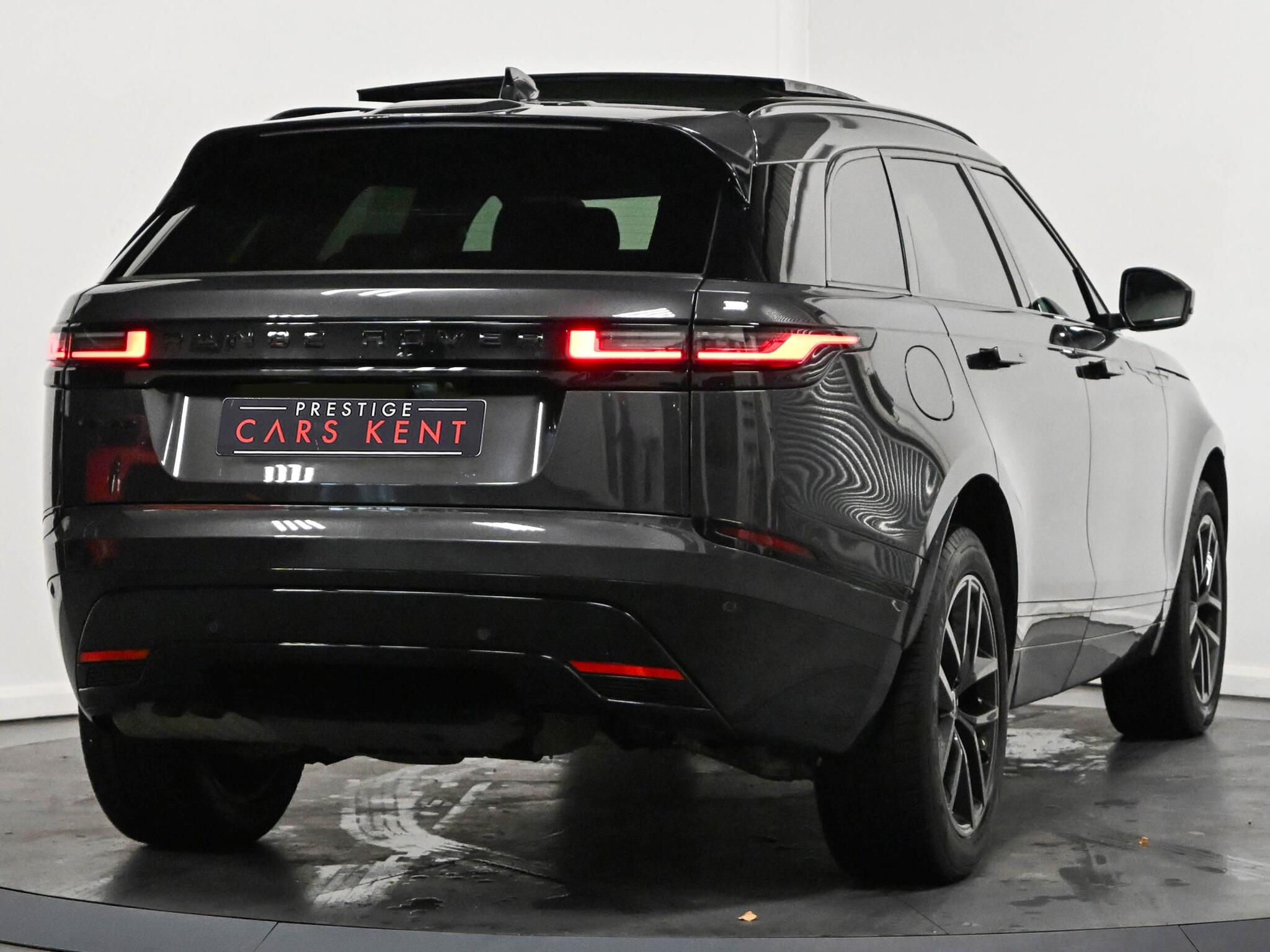Land Rover Range Rover Velar view 28