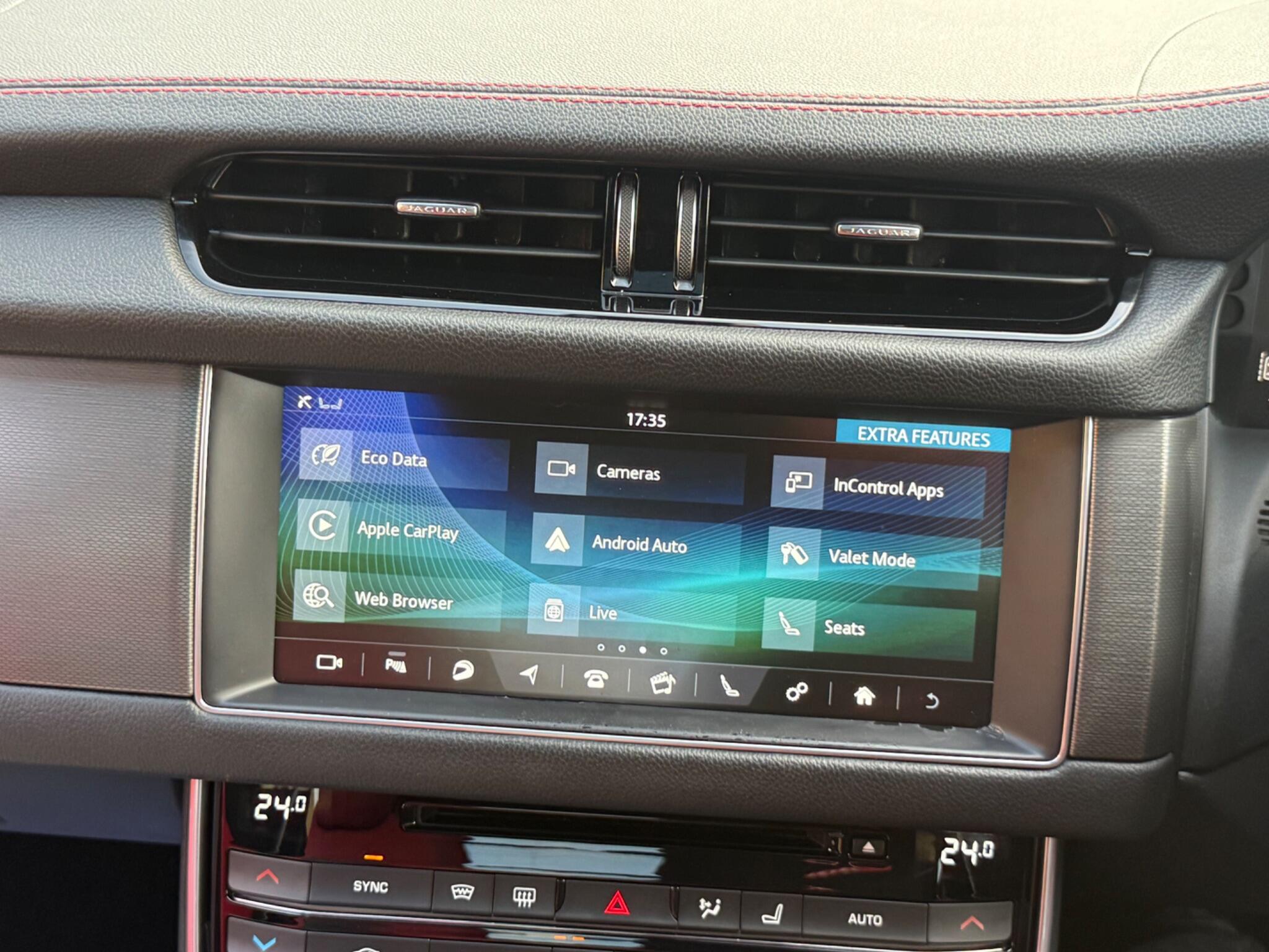 Jaguar XF view 29