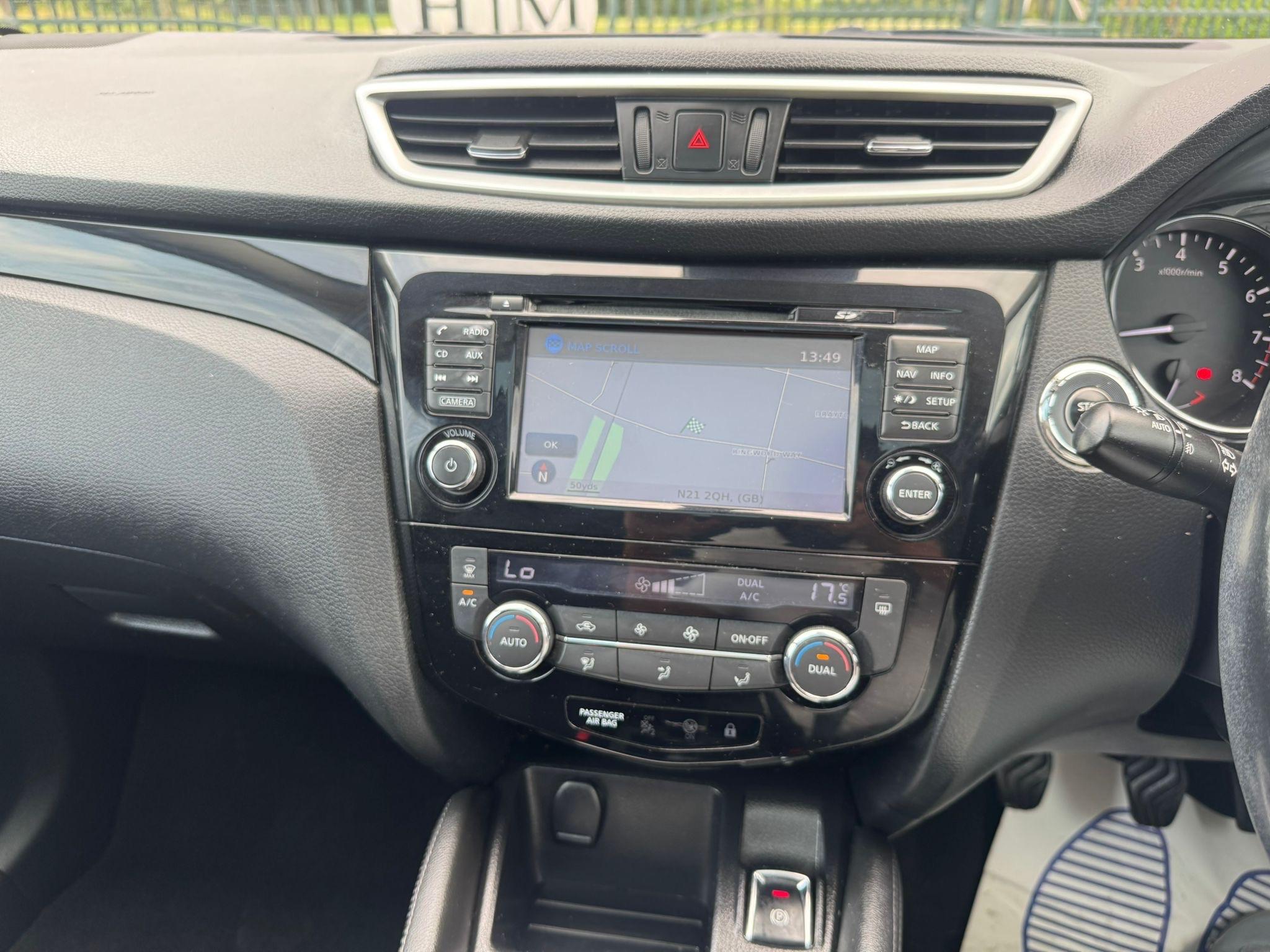 2015 Nissan Qashqai image 19