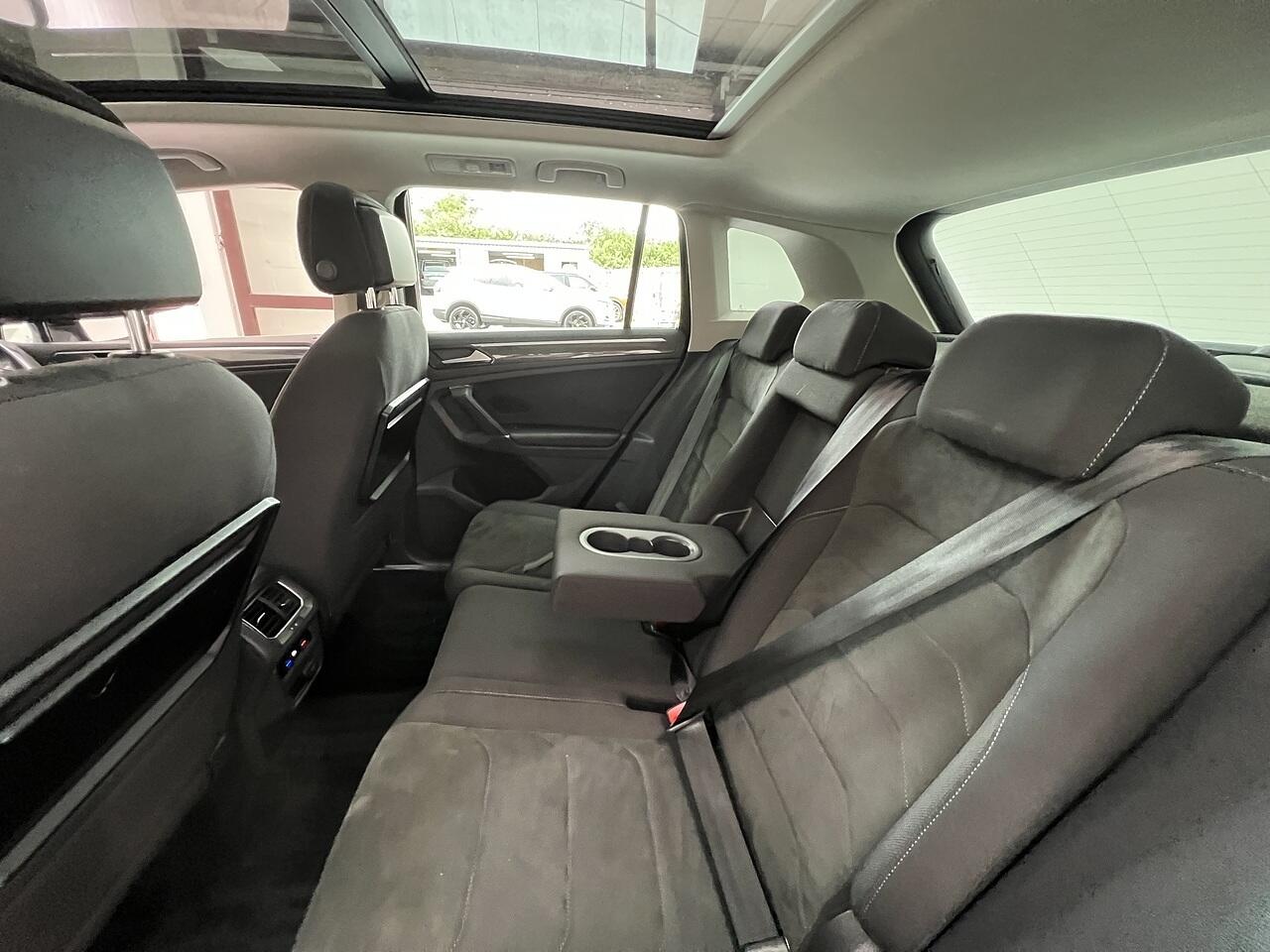 Volkswagen Tiguan view 17