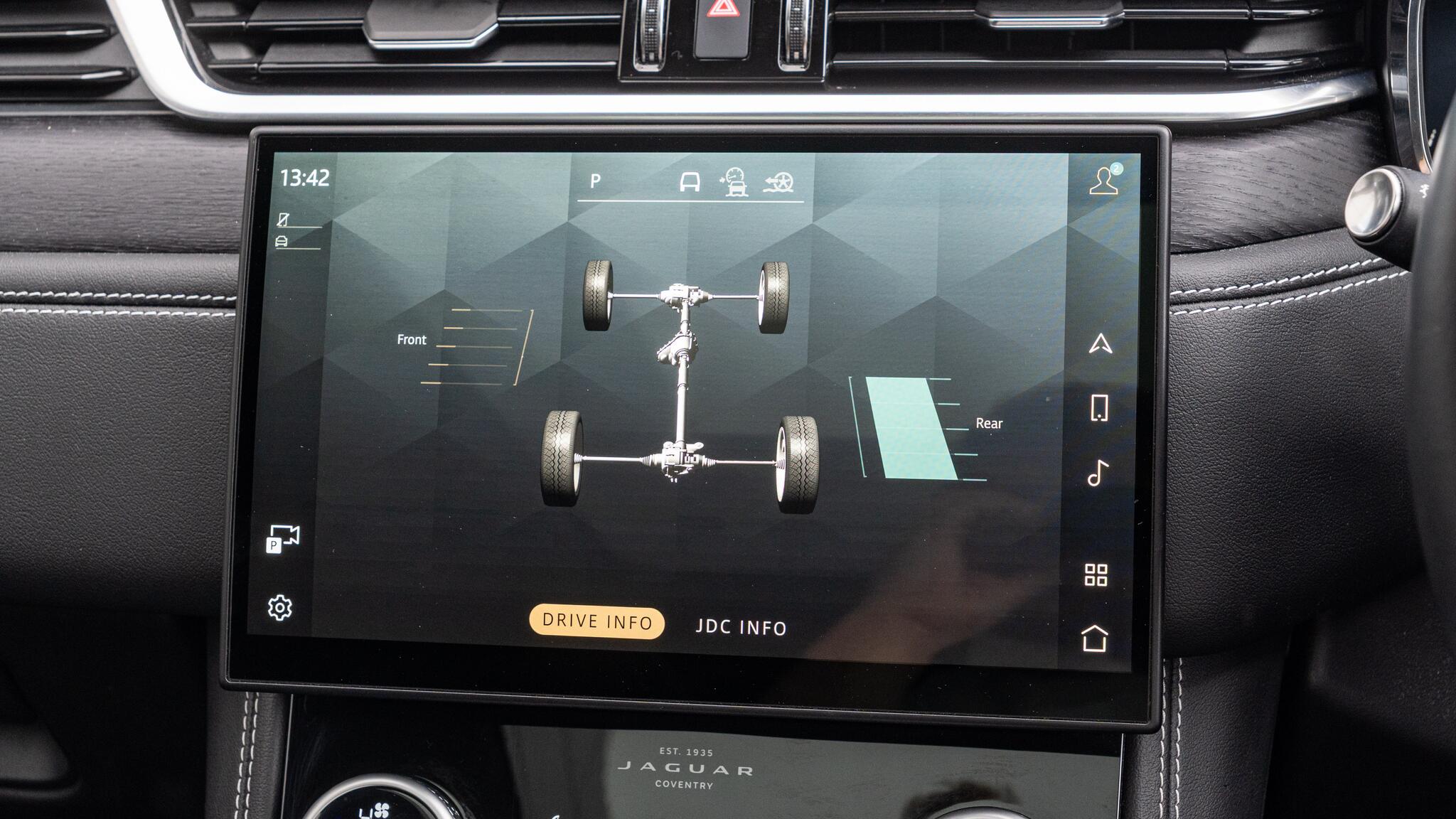 Jaguar F-Pace view 66