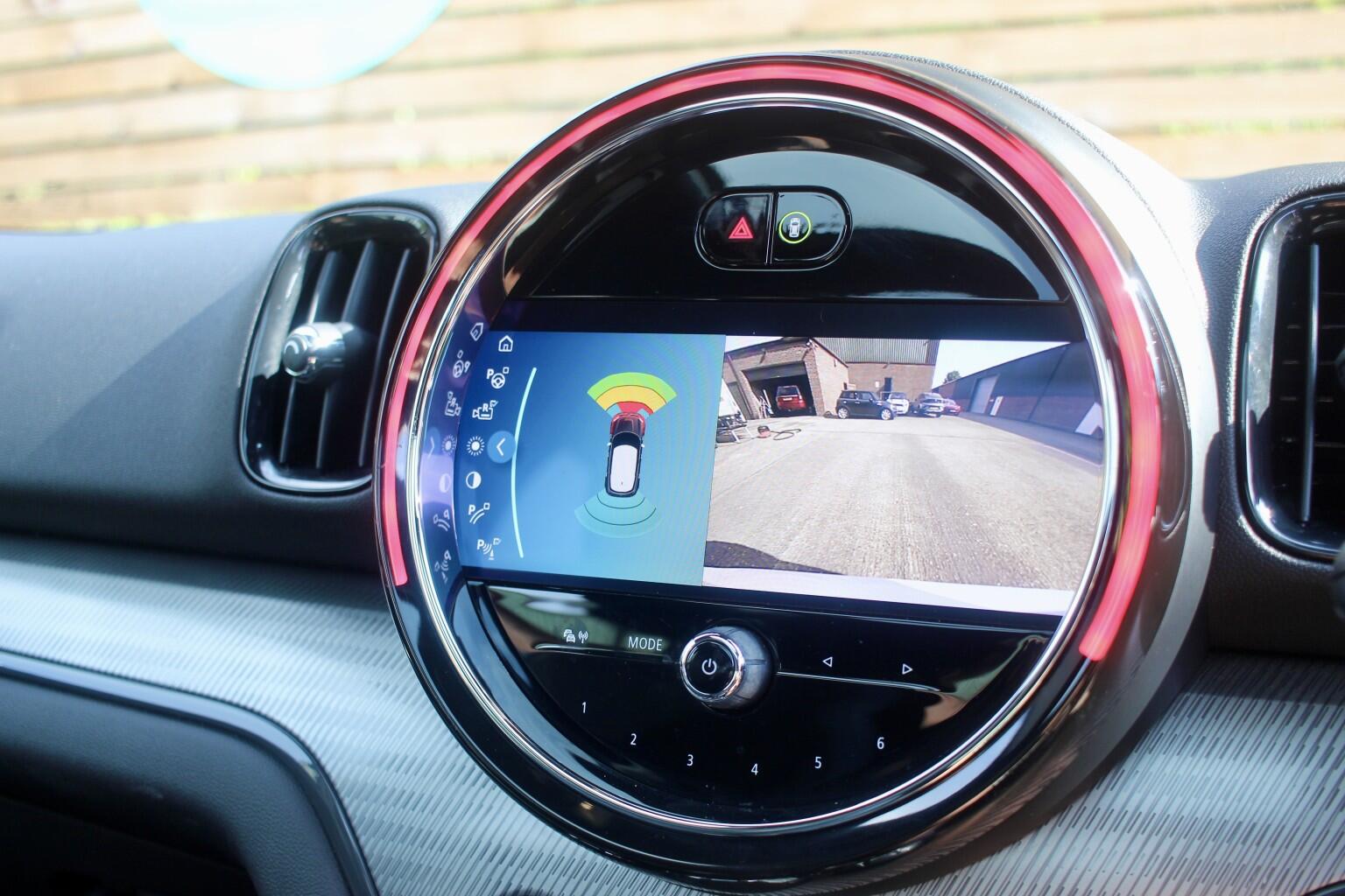 Mini Countryman view 21