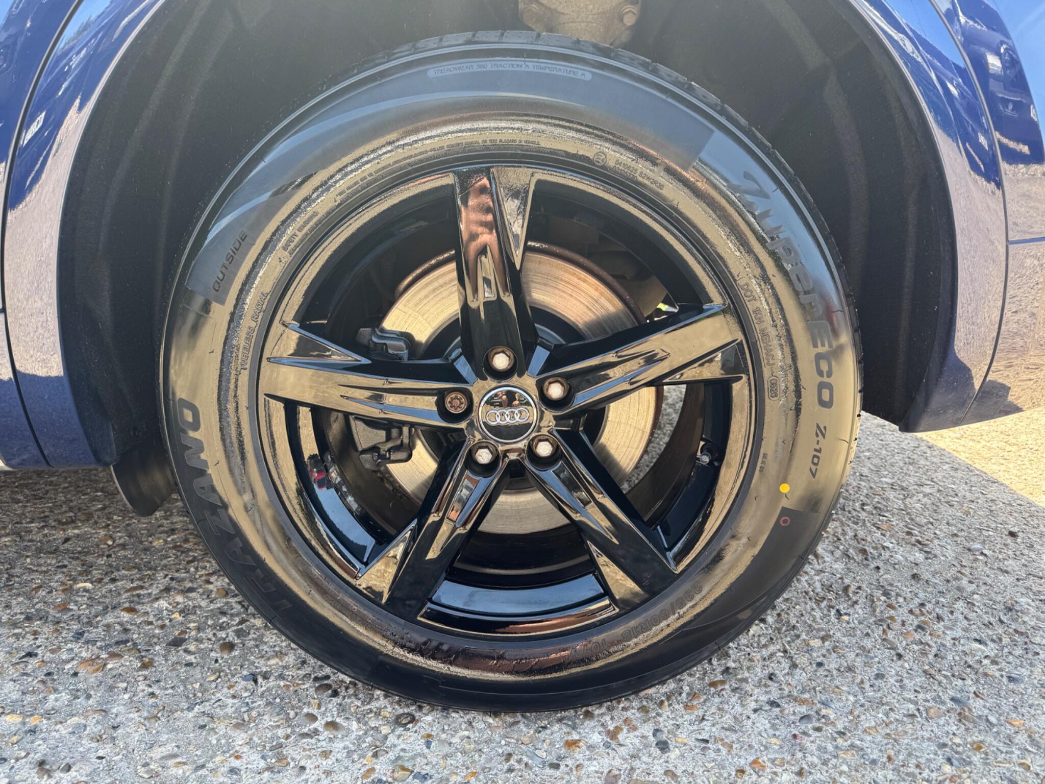 Audi Q5 view 28