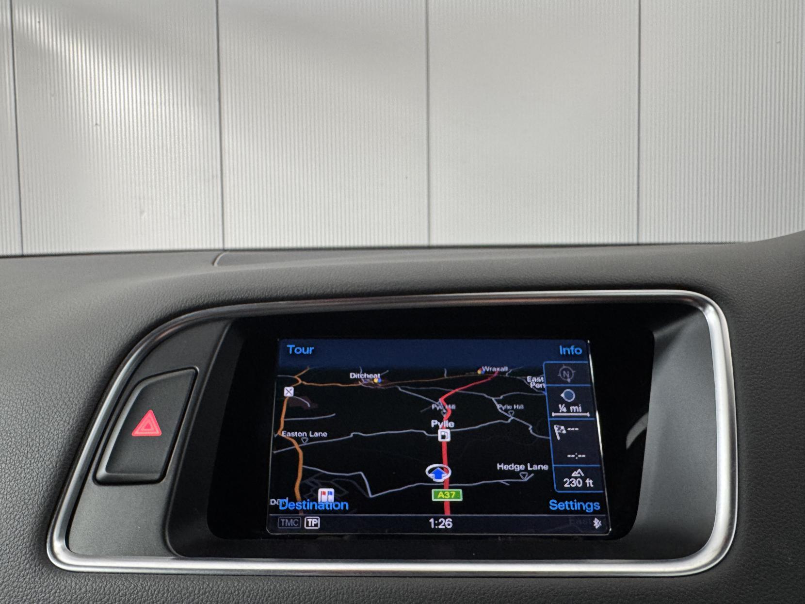 Audi Q5 view 44