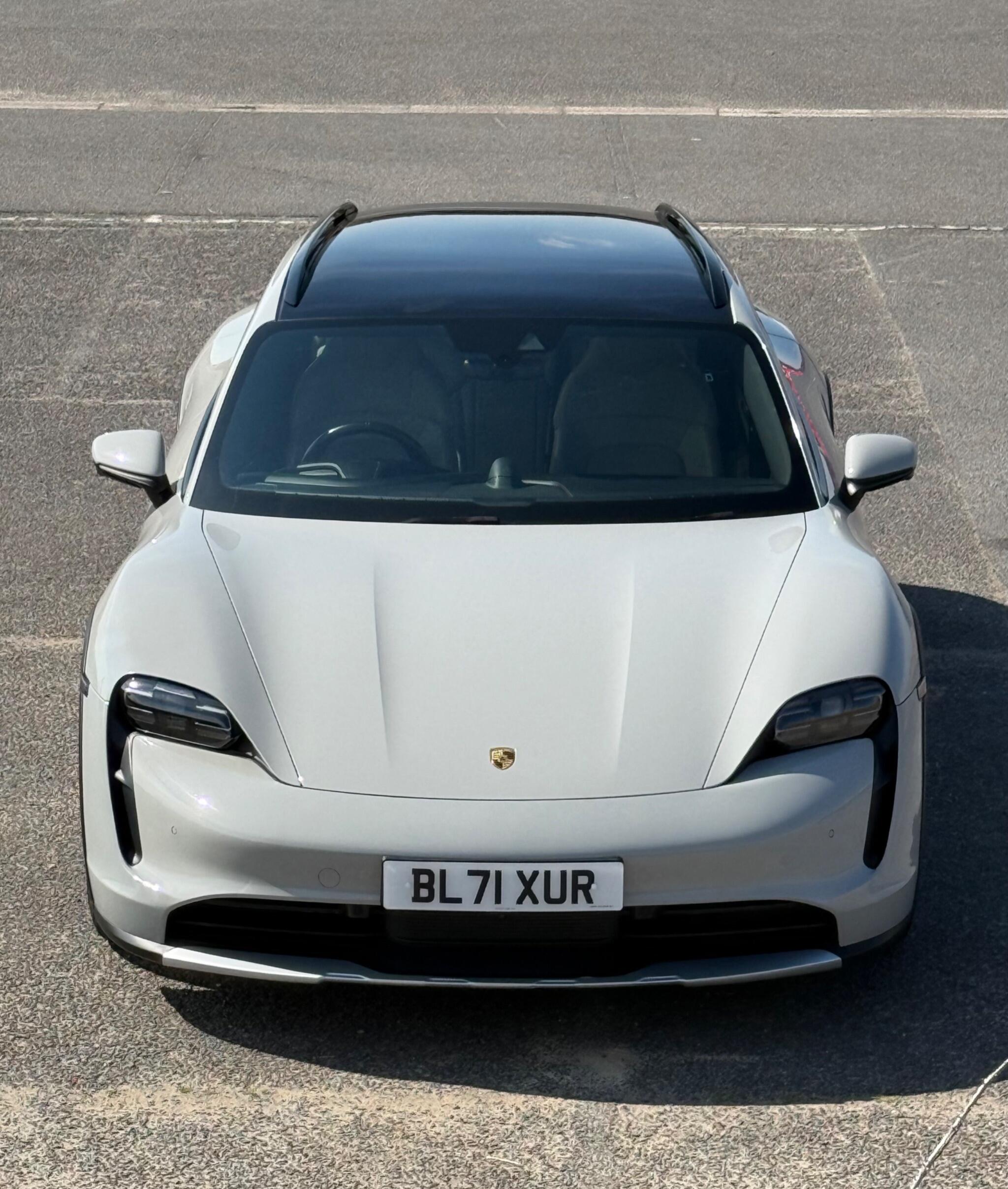 Porsche Taycan view 11