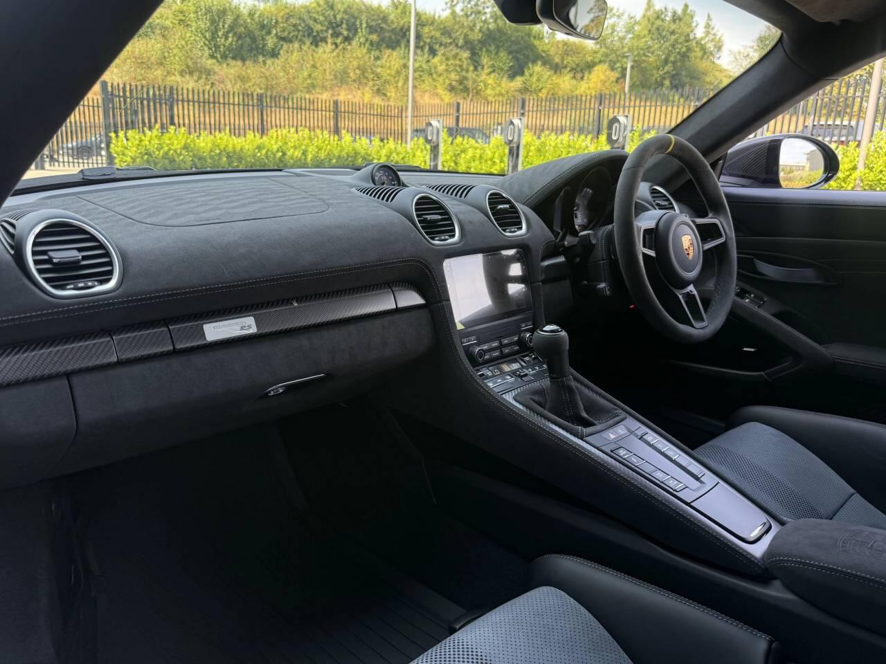 Porsche Cayman view 5