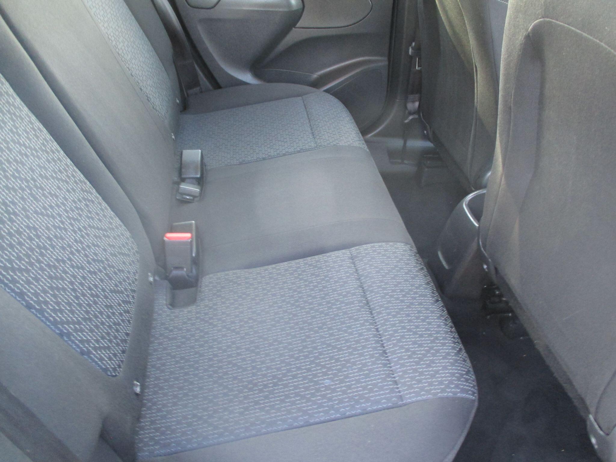 Vauxhall Crossland X view 27