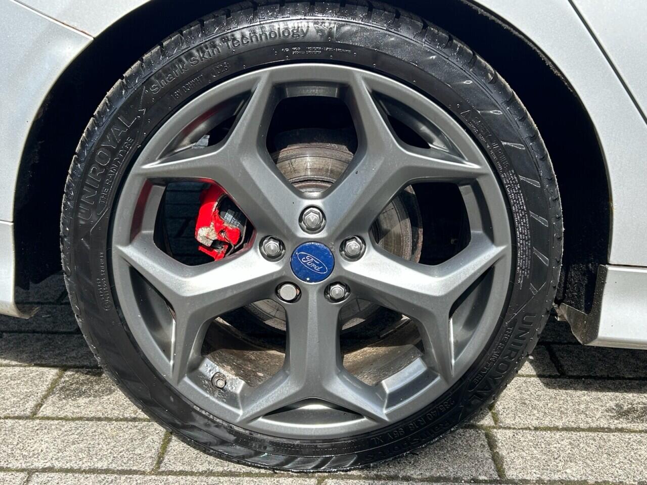 Ford Focus view 4