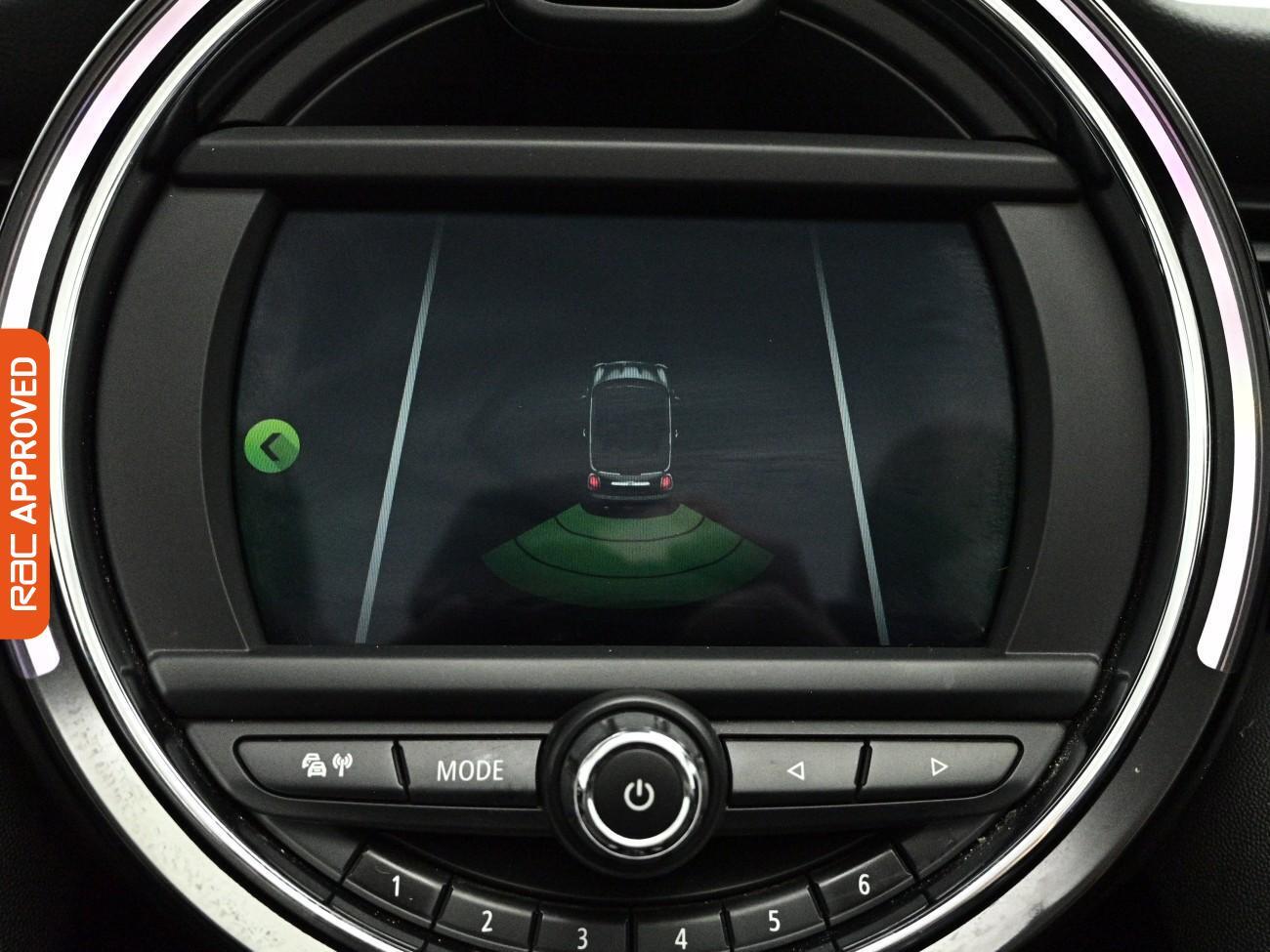 Mini Convertible view 18