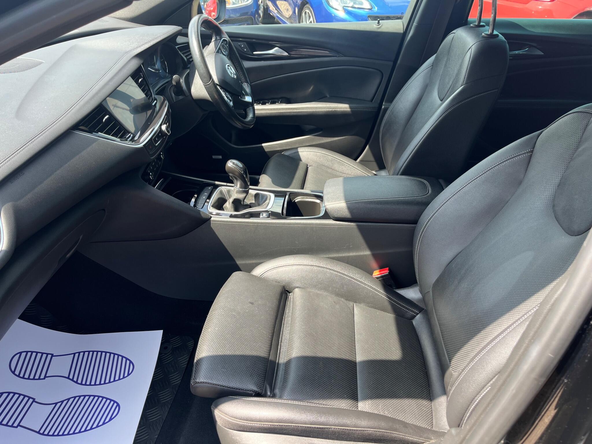 Vauxhall Insignia view 12