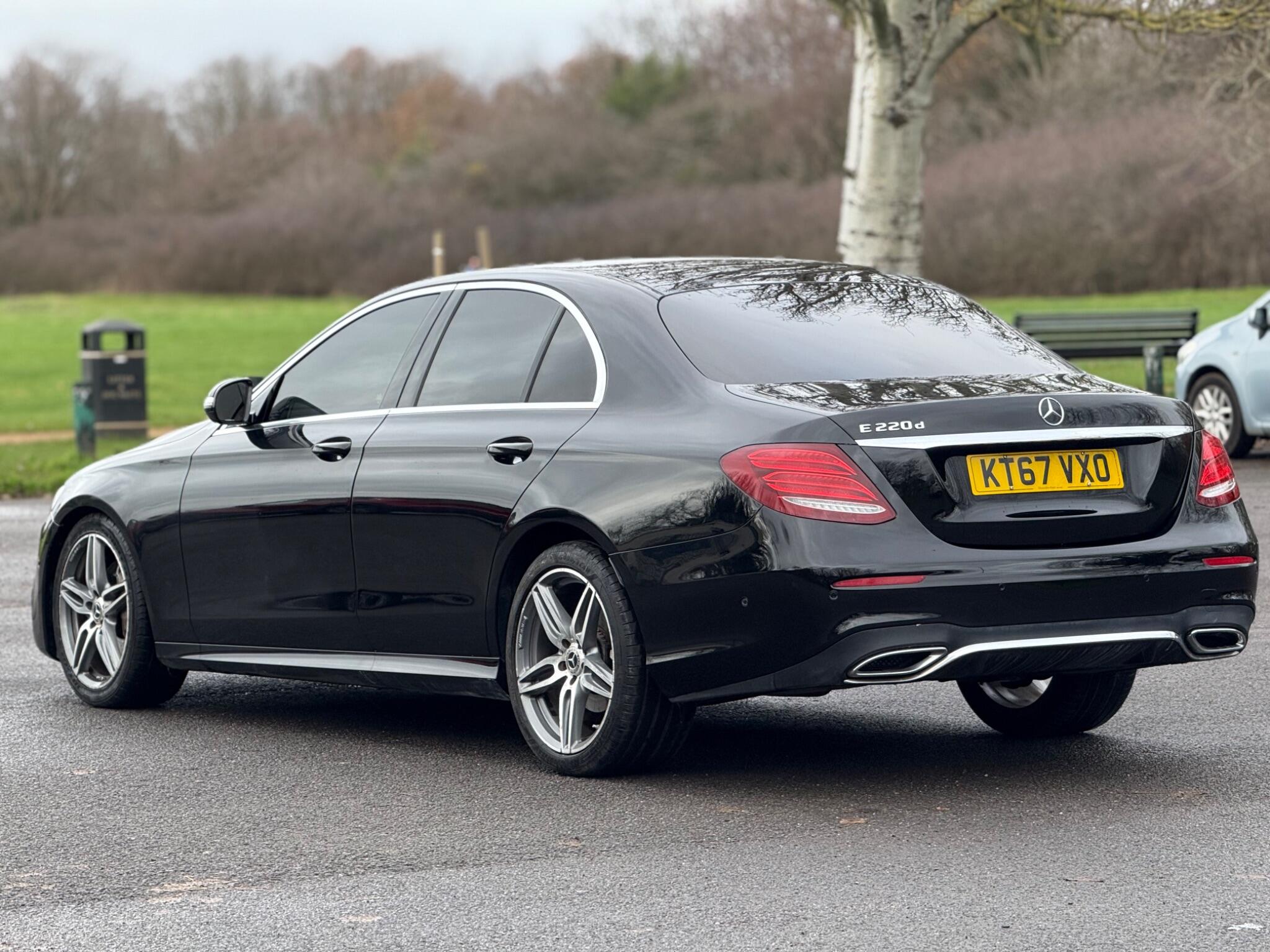 Mercedes-Benz E-Class view 14