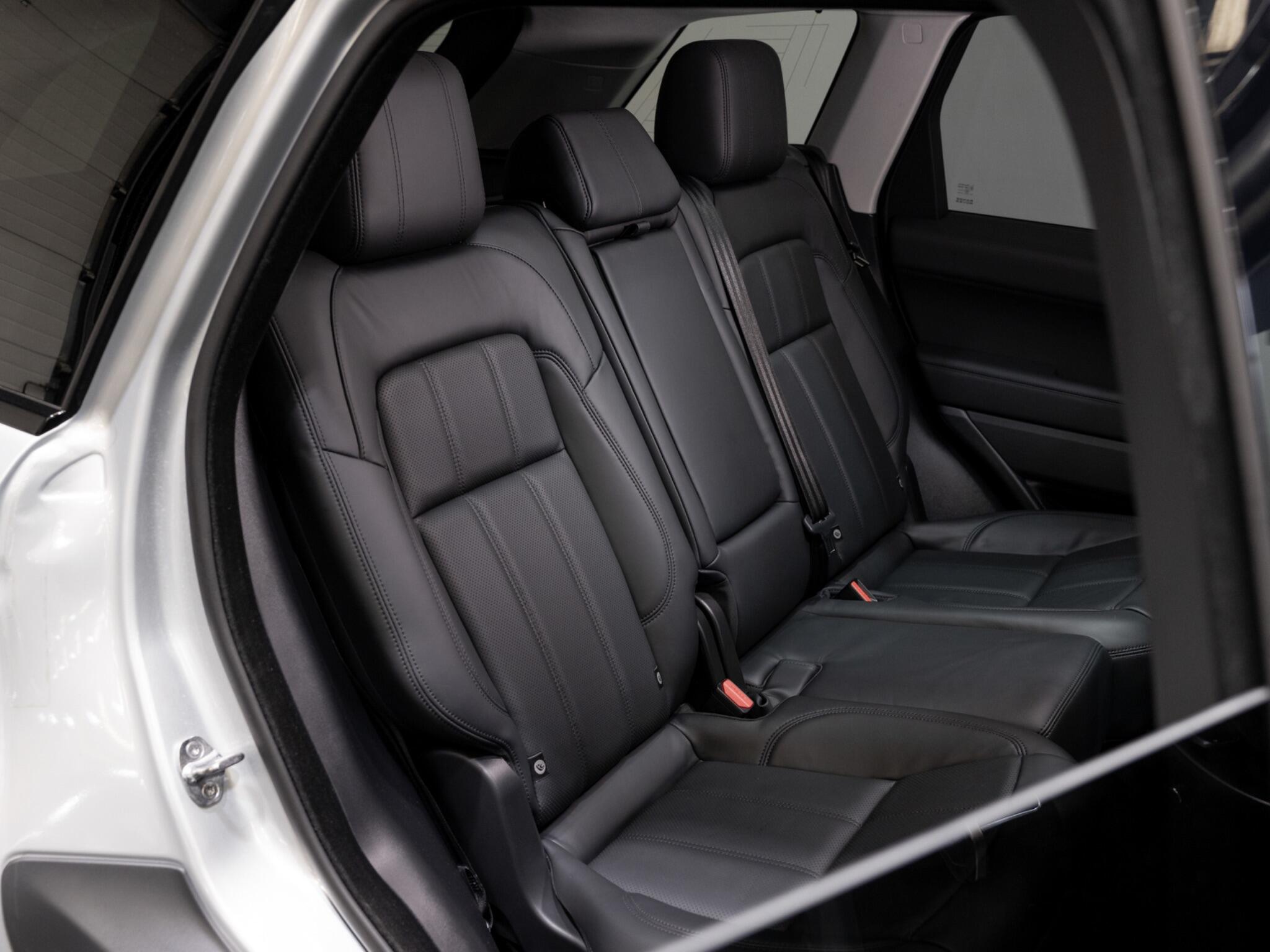 Land Rover Range Rover Sport view 34
