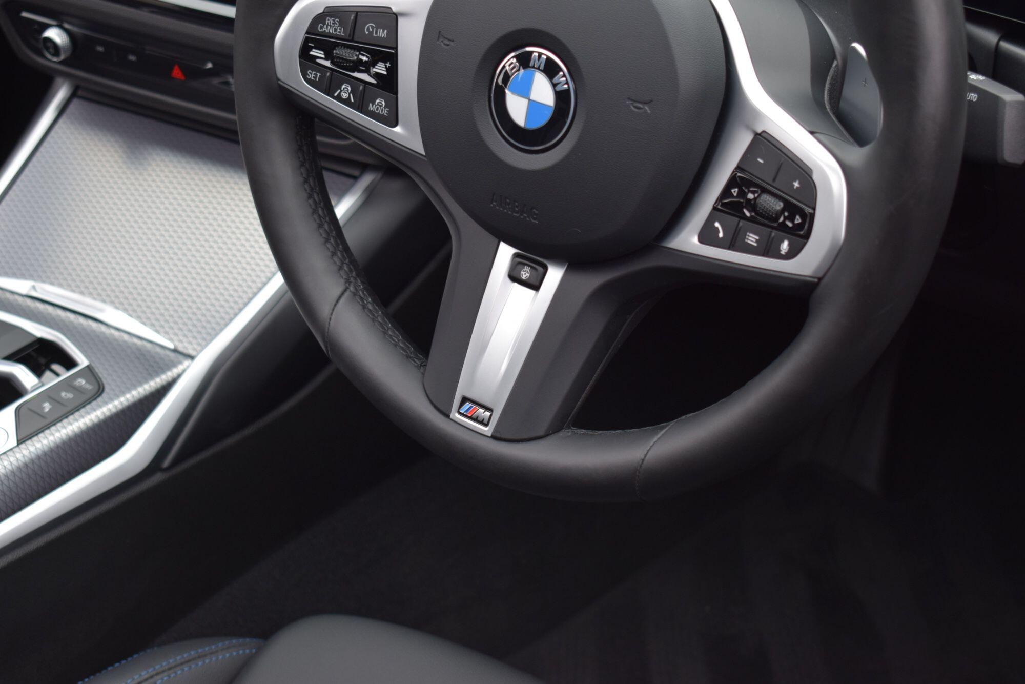 BMW 3 Series view 13