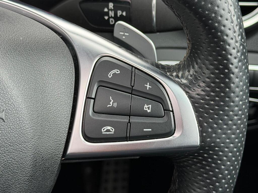 Mercedes-Benz GLC view 29