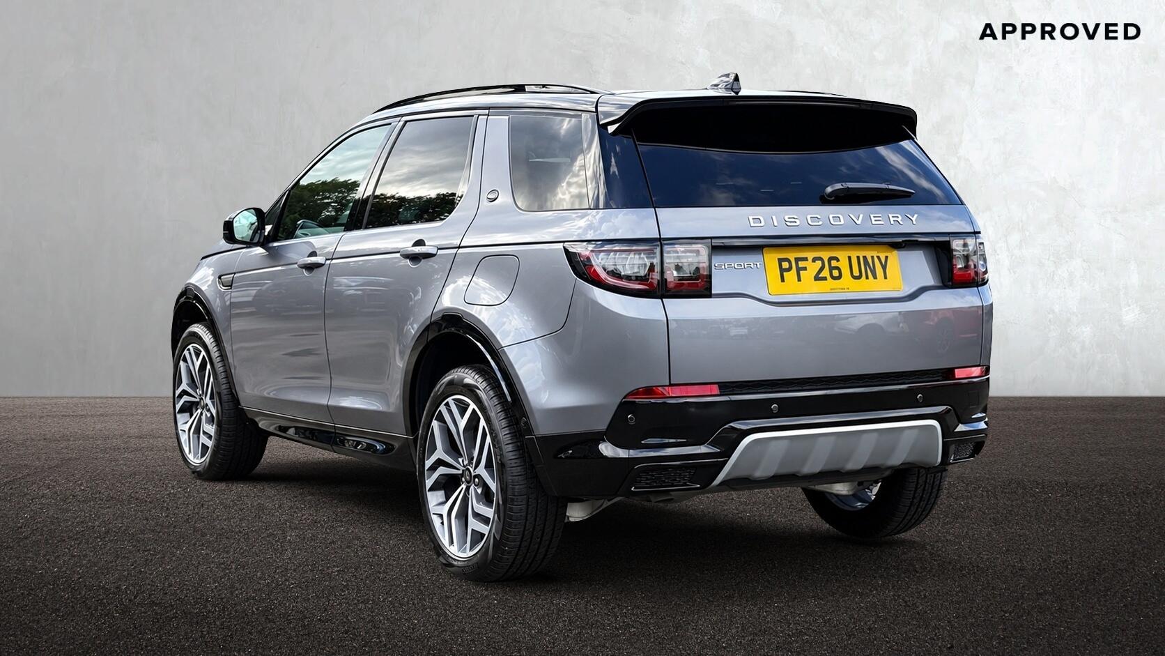 Land Rover Discovery Sport view 2