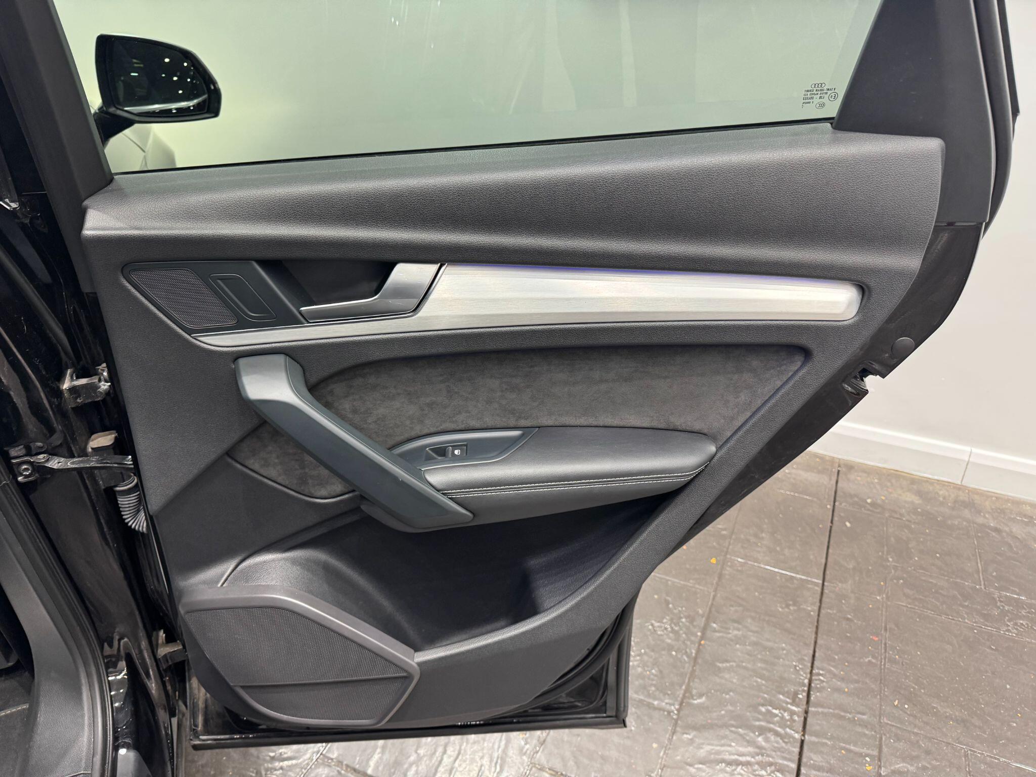 Audi SQ5 view 50