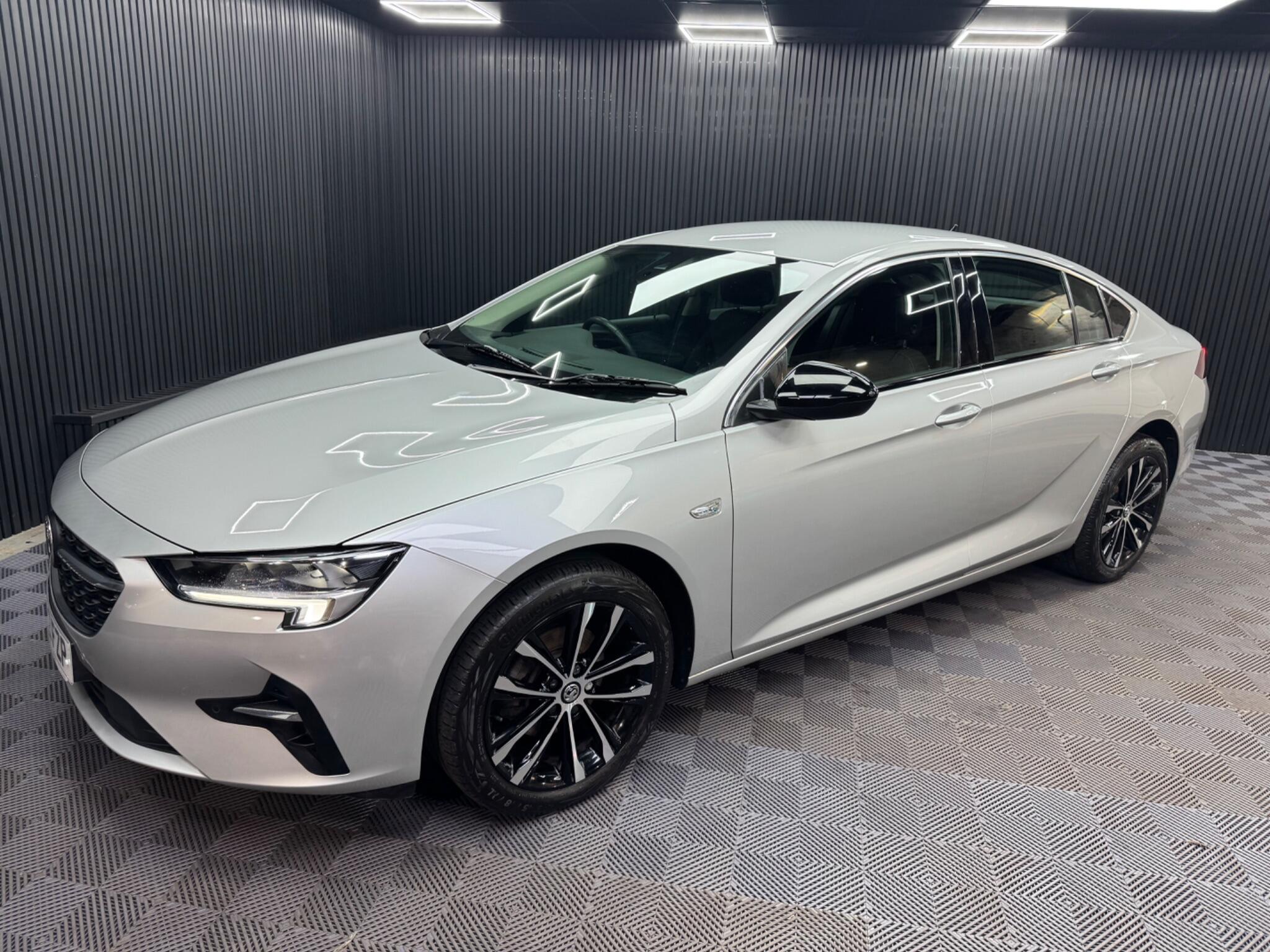 Vauxhall Insignia view 24