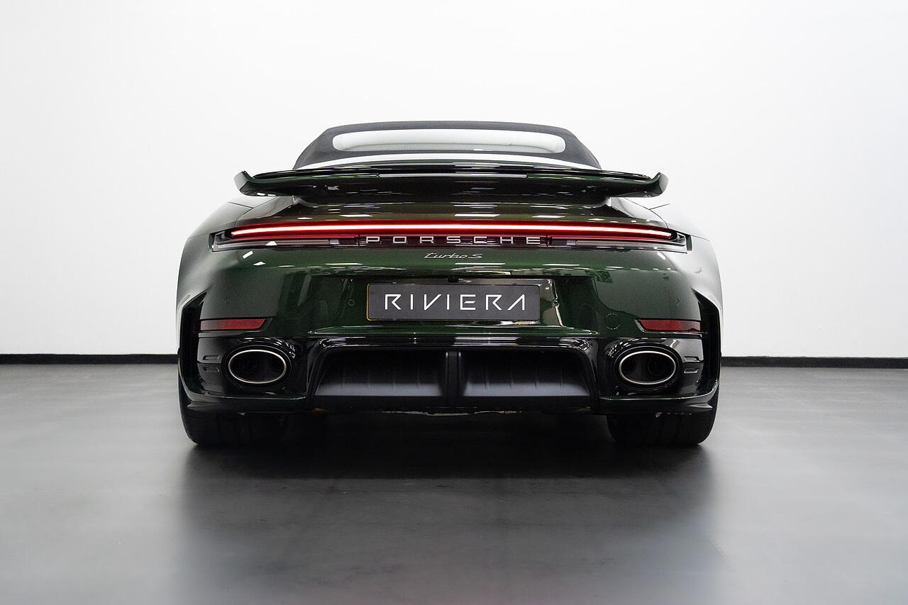 Porsche 911 view 38