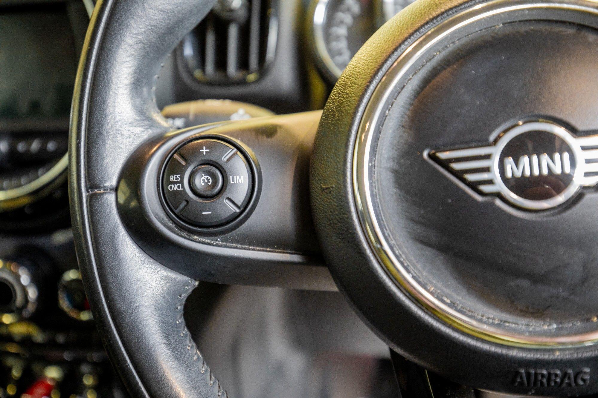 Mini Countryman view 21