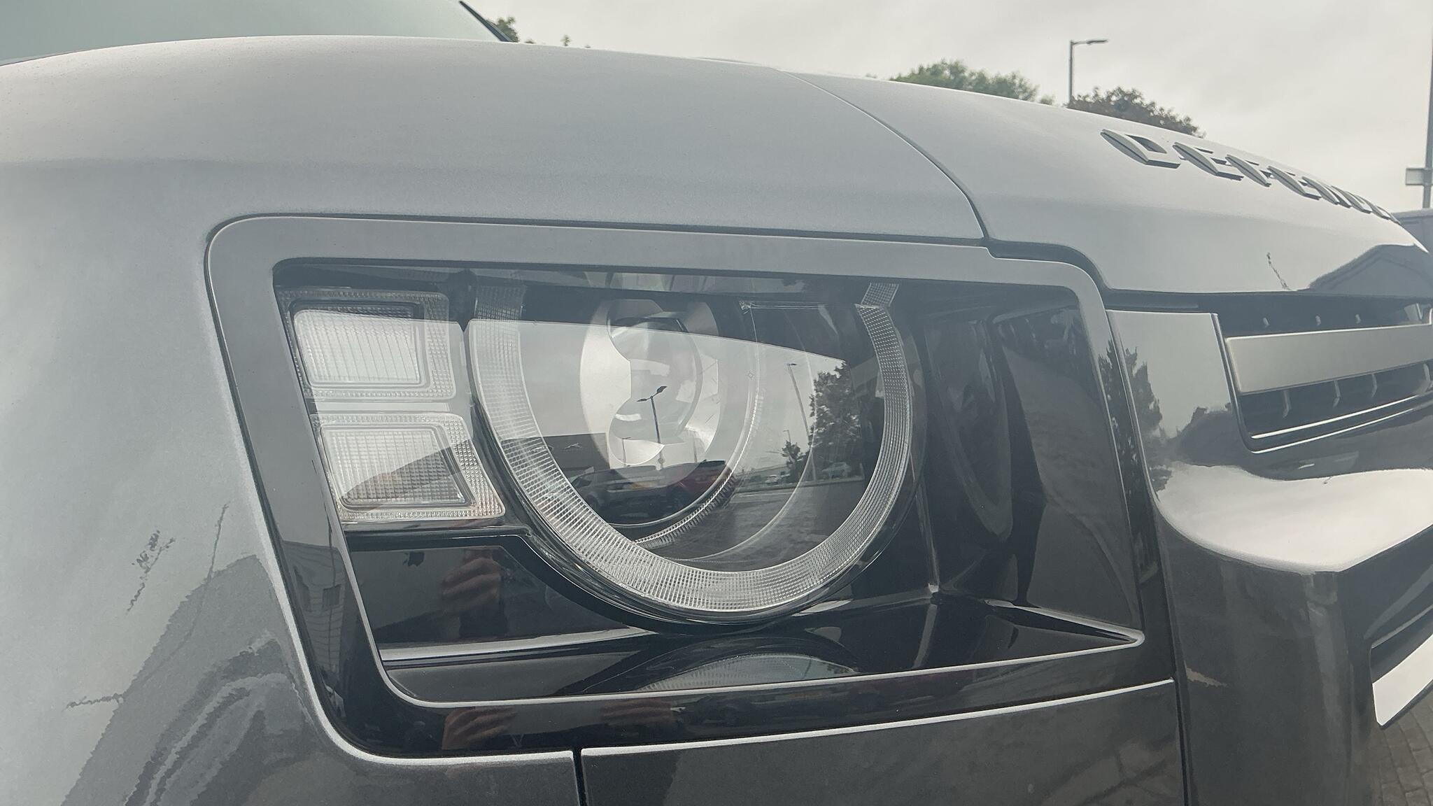 Land Rover Defender view 17