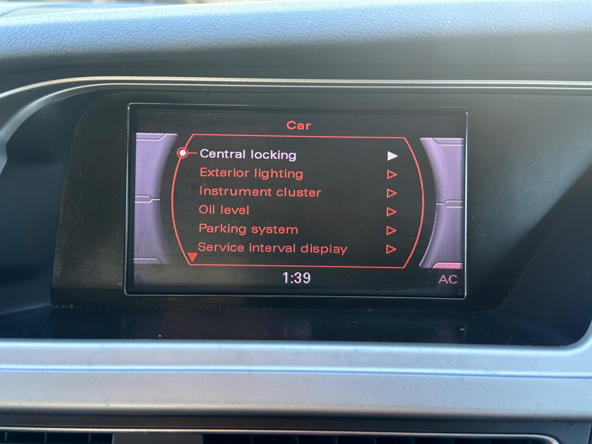 Audi A4 Avant view 35