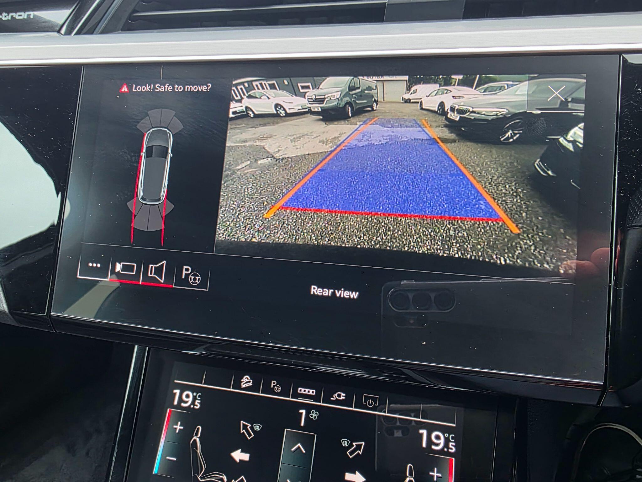 Audi E-Tron view 20