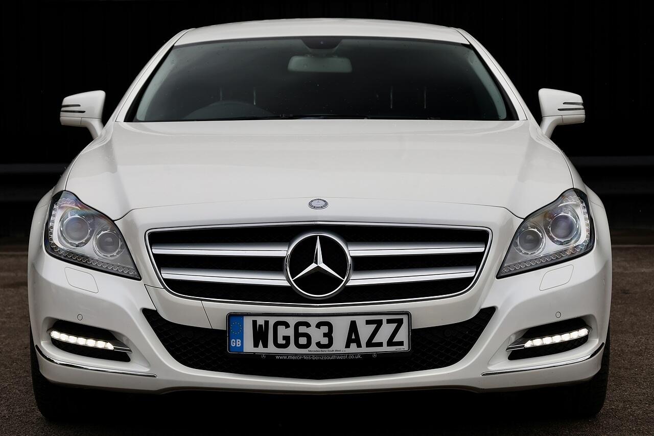 Mercedes-Benz CLS view 4