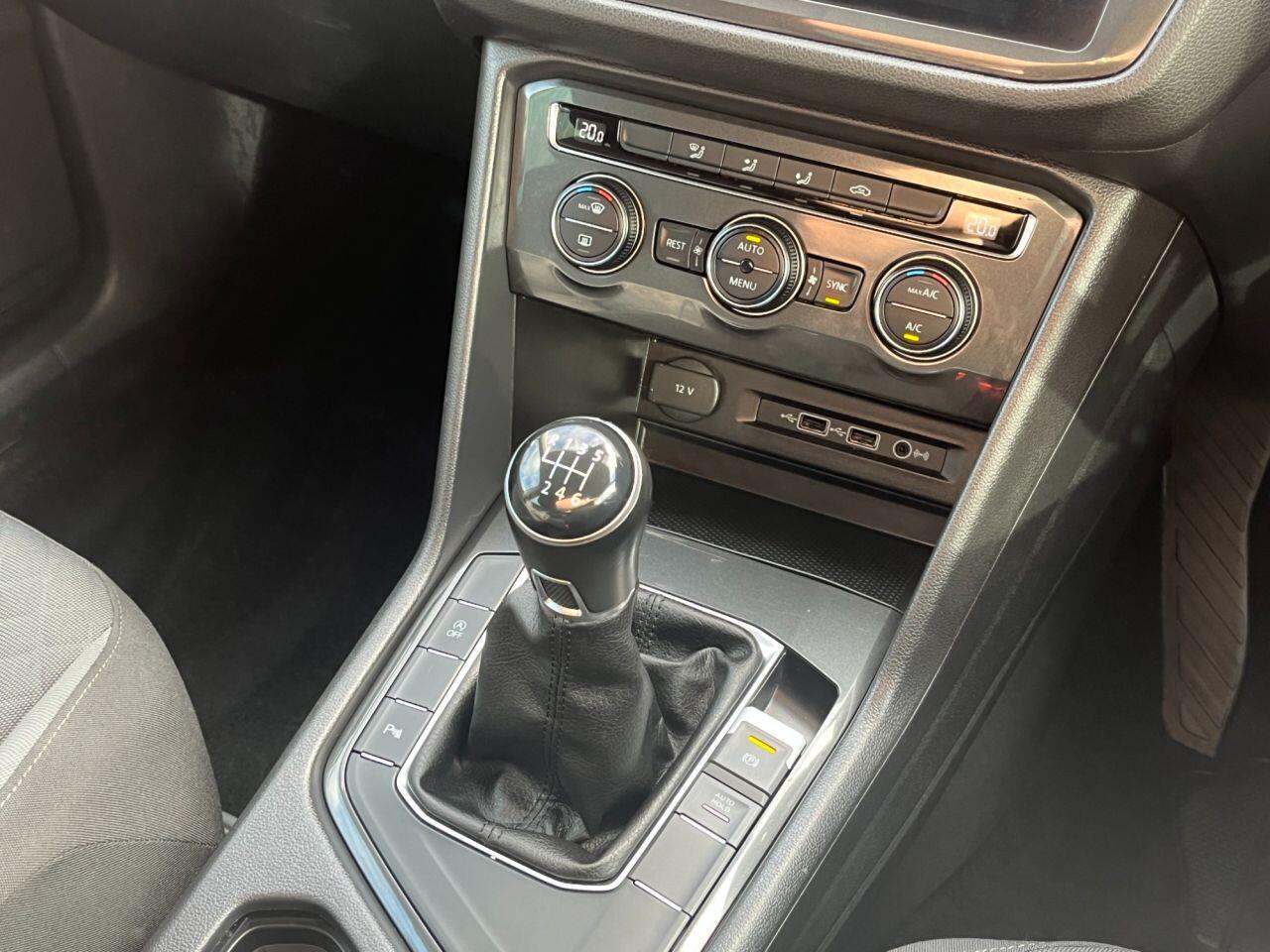 Volkswagen Tiguan view 18