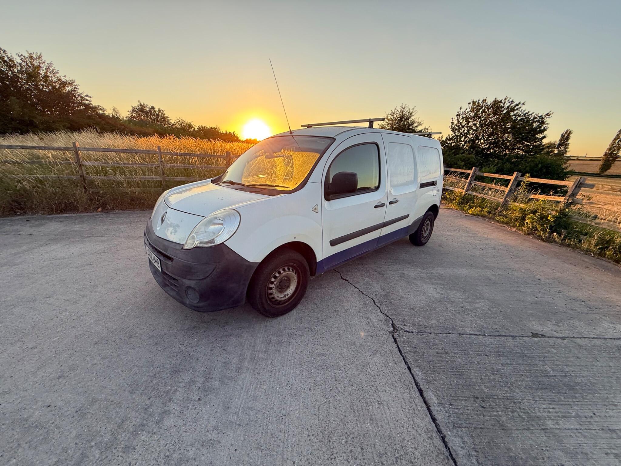 Renault Kangoo Maxi 1.5 LL21 dCi FWD L3 H1 4dr — photo 24 of 68