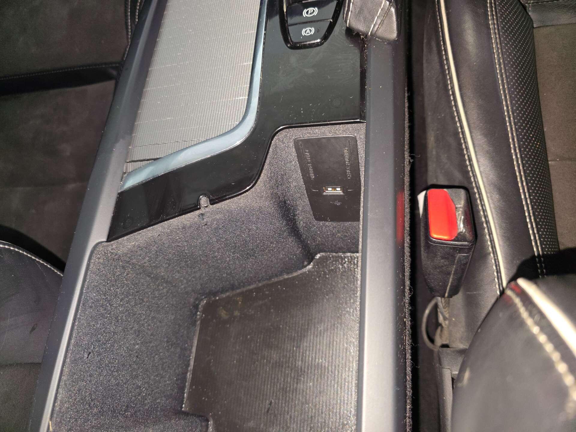 Volvo XC90 view 58
